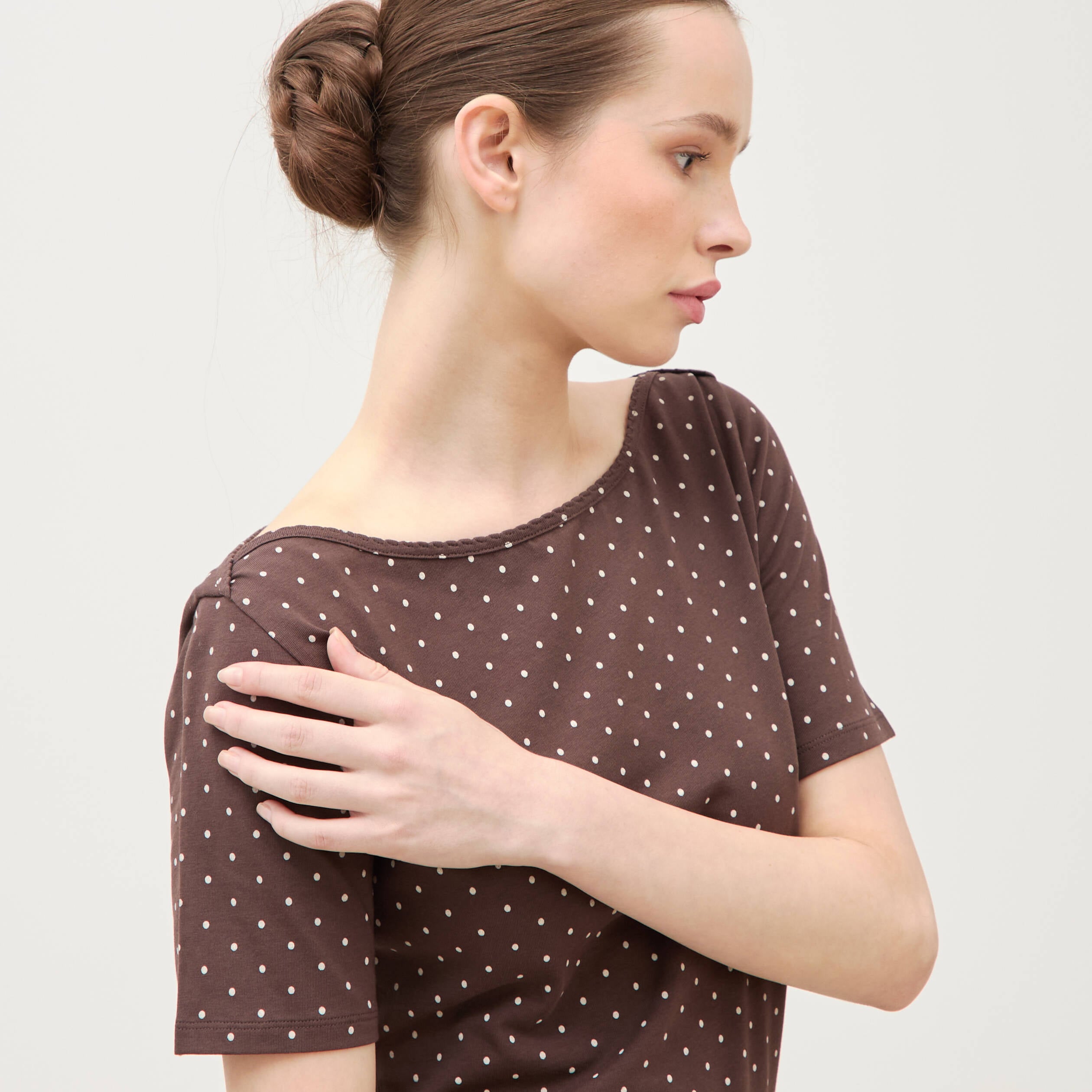 T-shirt ajust&eacute; manches courtes marron femme