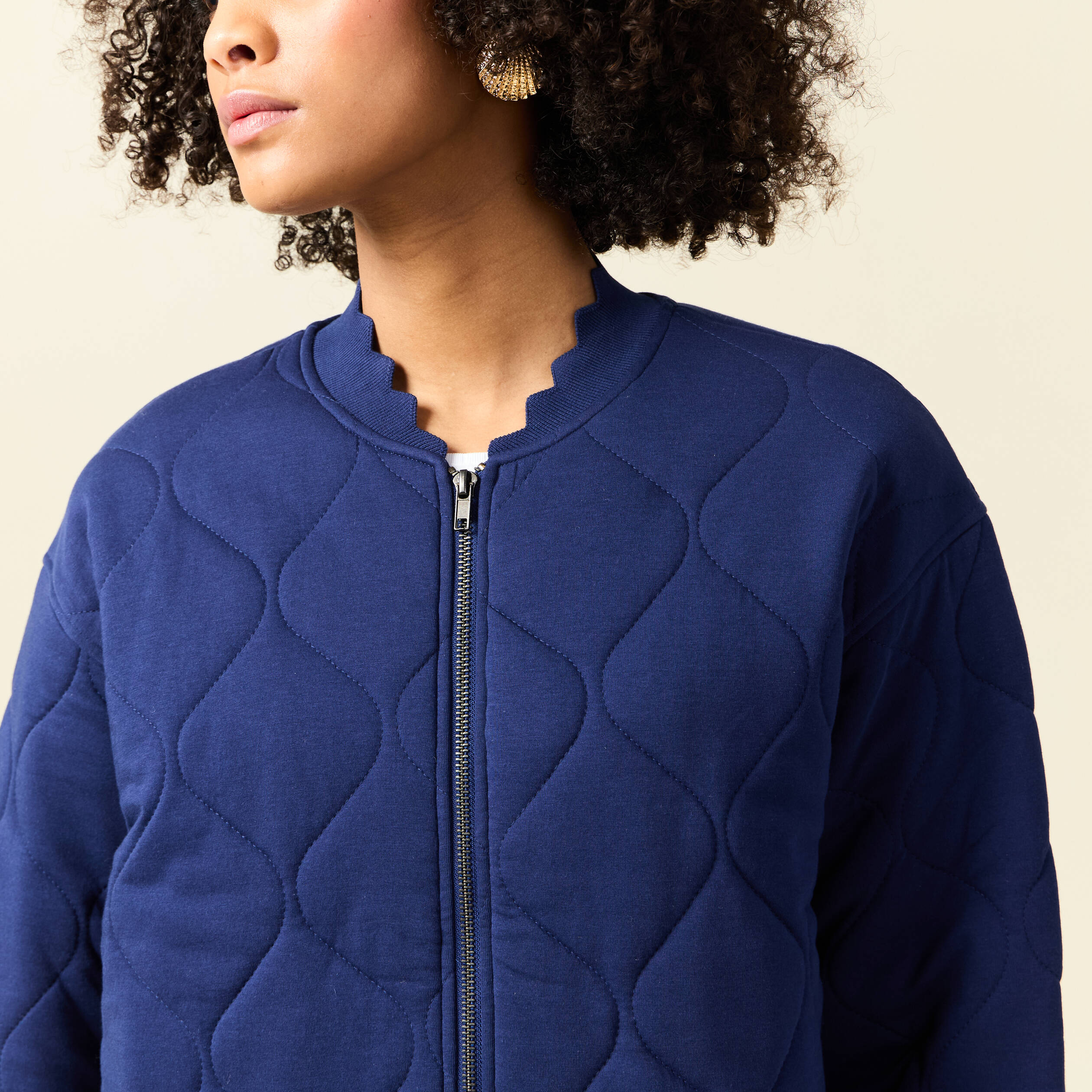 Gilet matelass&eacute; bleu fonc&eacute; femme