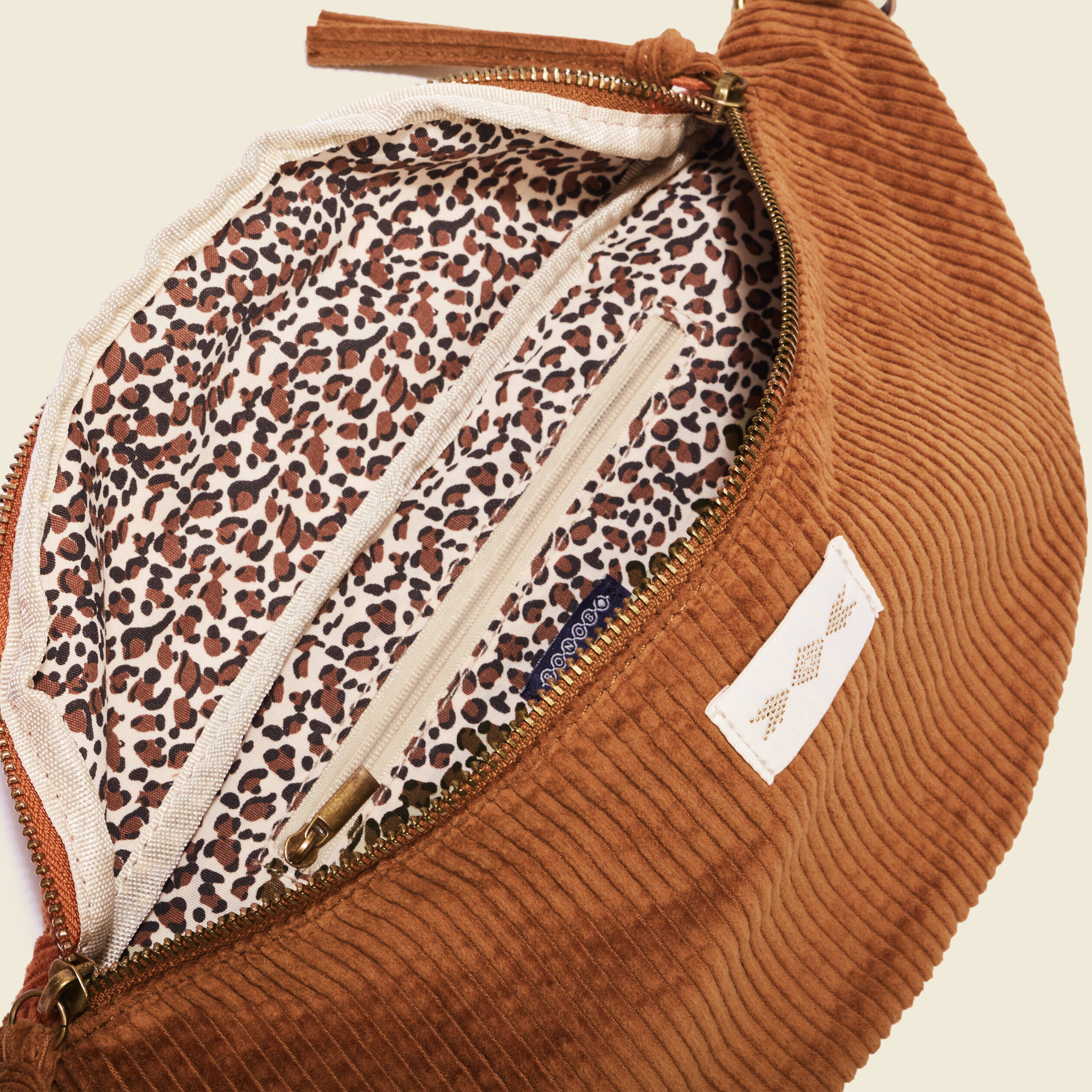 sac banane velours cotele marron femme Sac banane velours côtelé marron femme