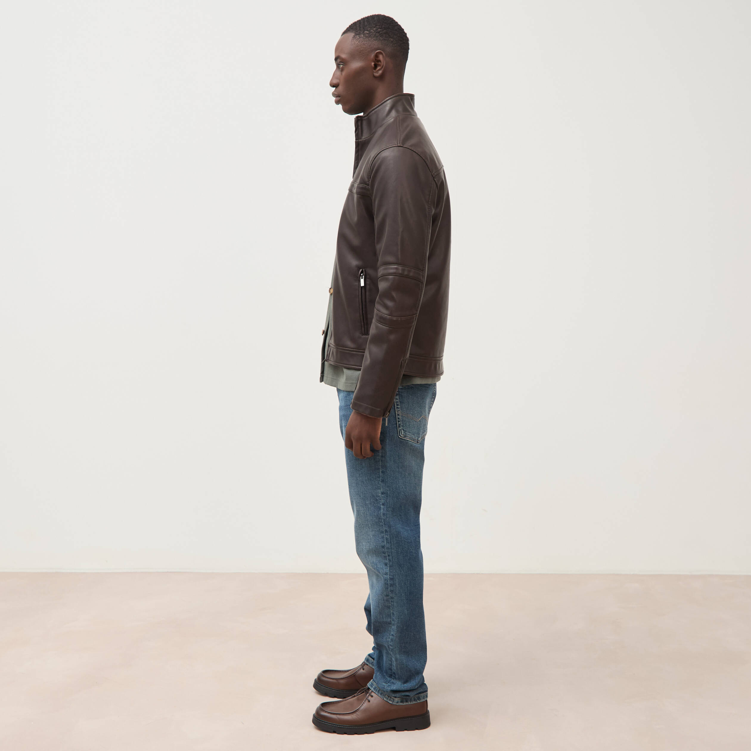 Blouson cintr&eacute; similicuir col montant marron fonc&eacute; homme