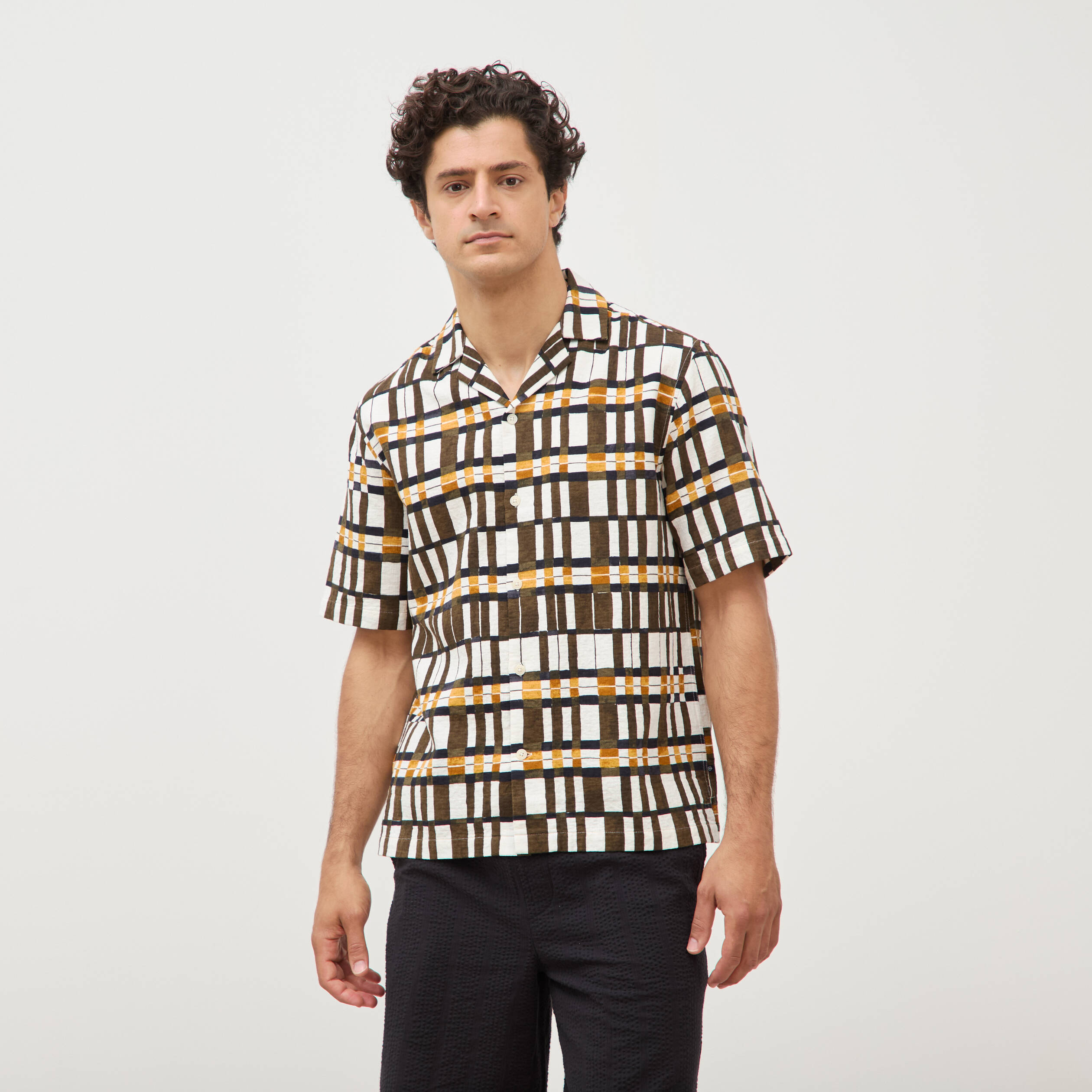 Chemise manches courtes col tailleur blanc homme