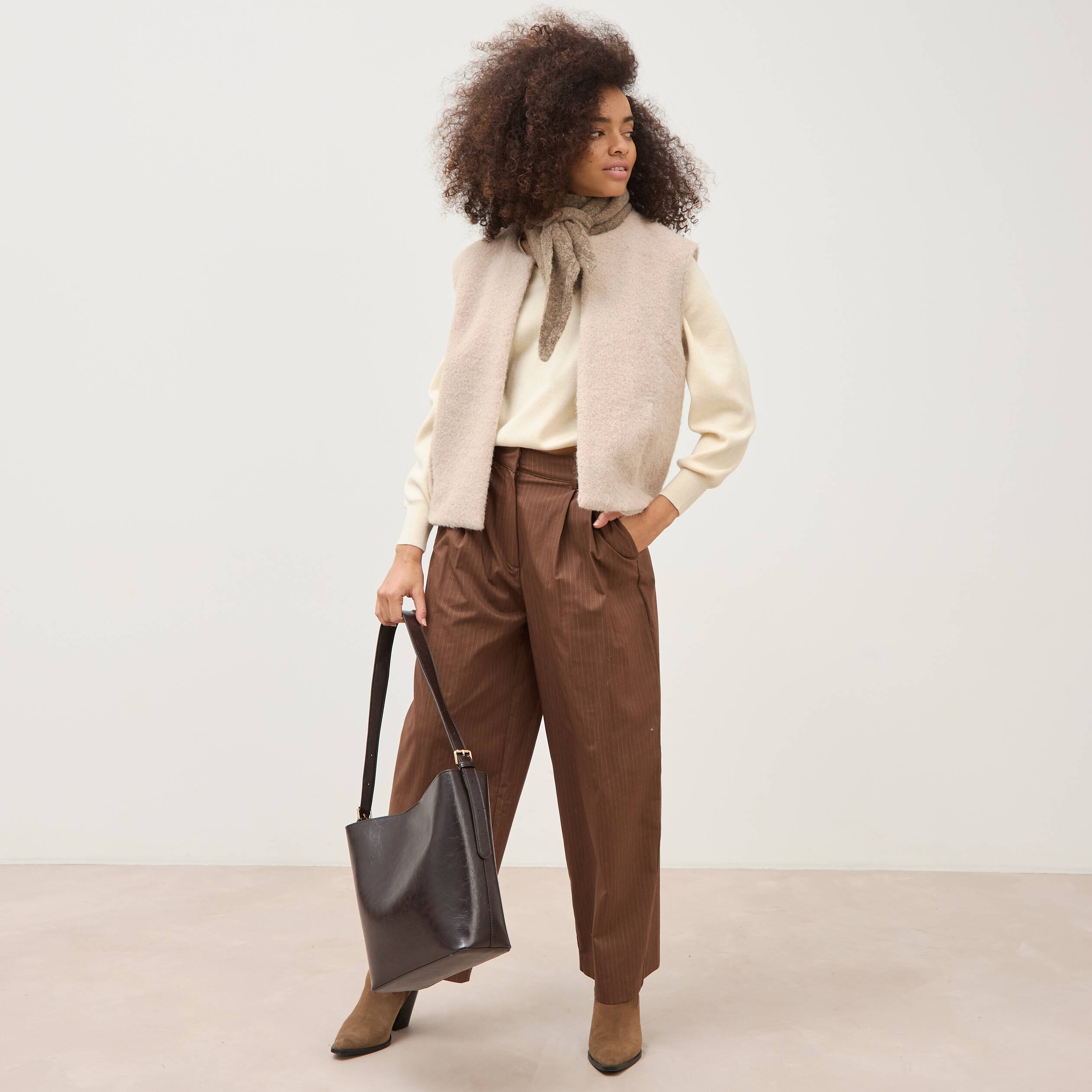 Gilet droit sans manches col rond ivoire femme