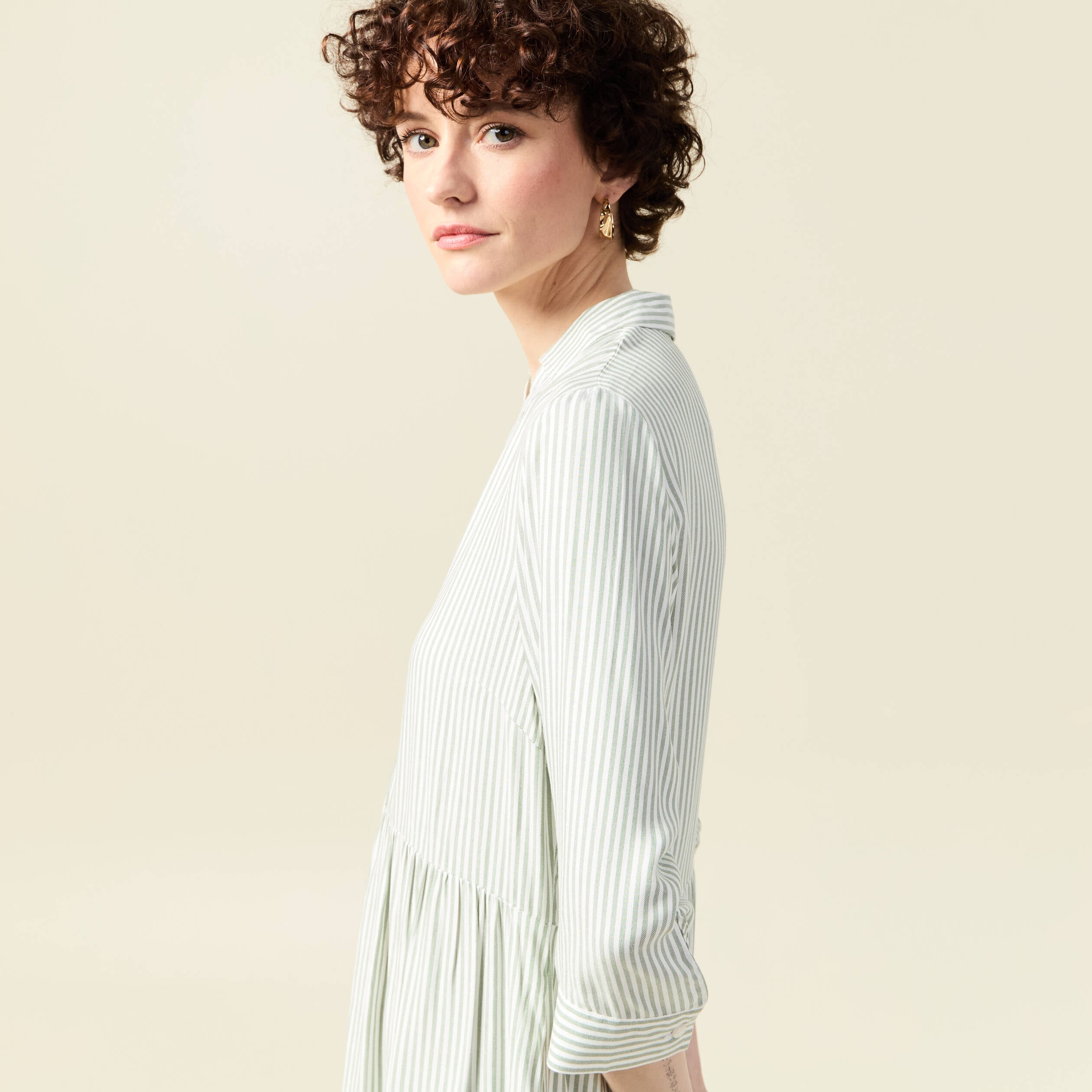 Robe patineuse boutonn&eacute;e vert olive femme