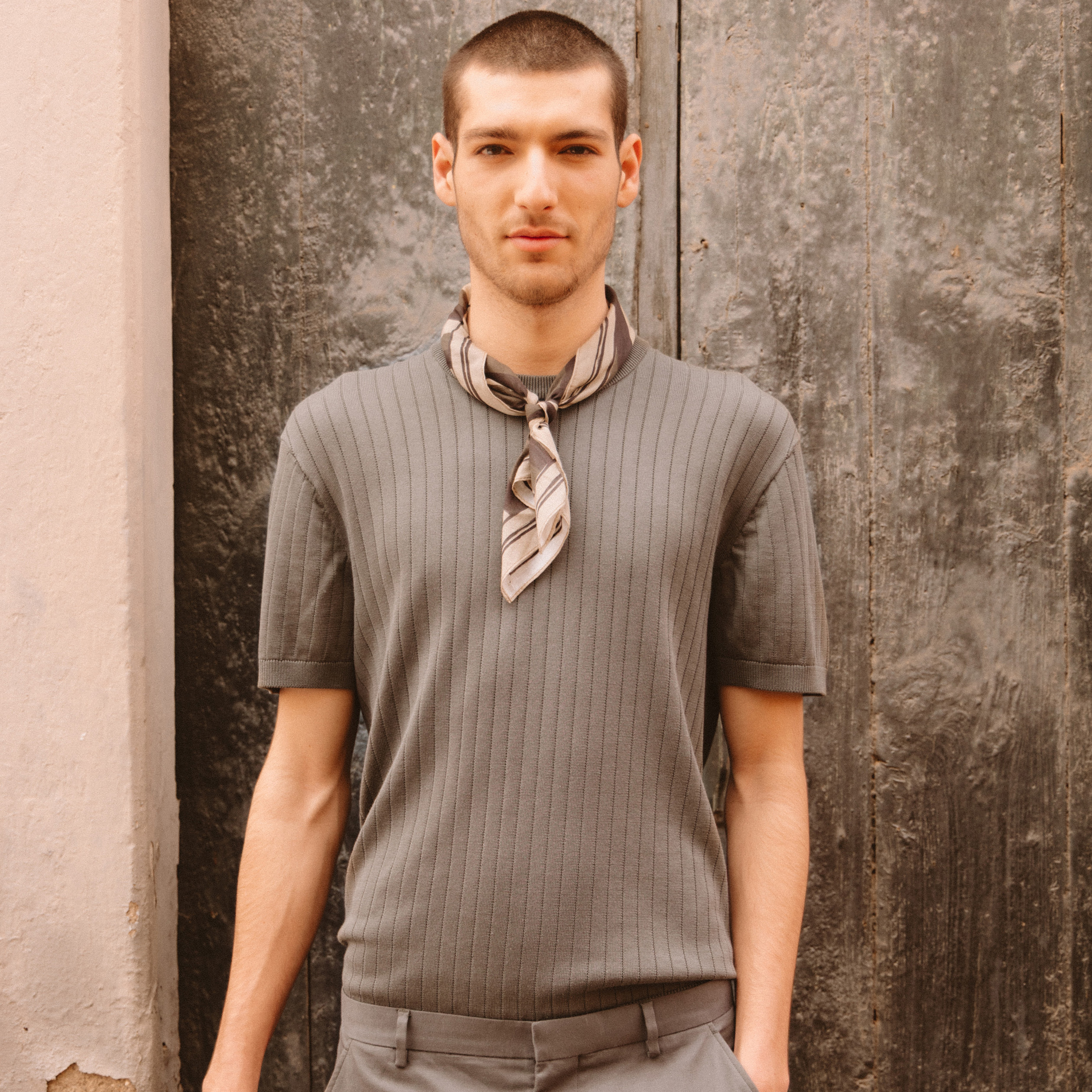 T-shirt manches courtes vert fonc&eacute; homme