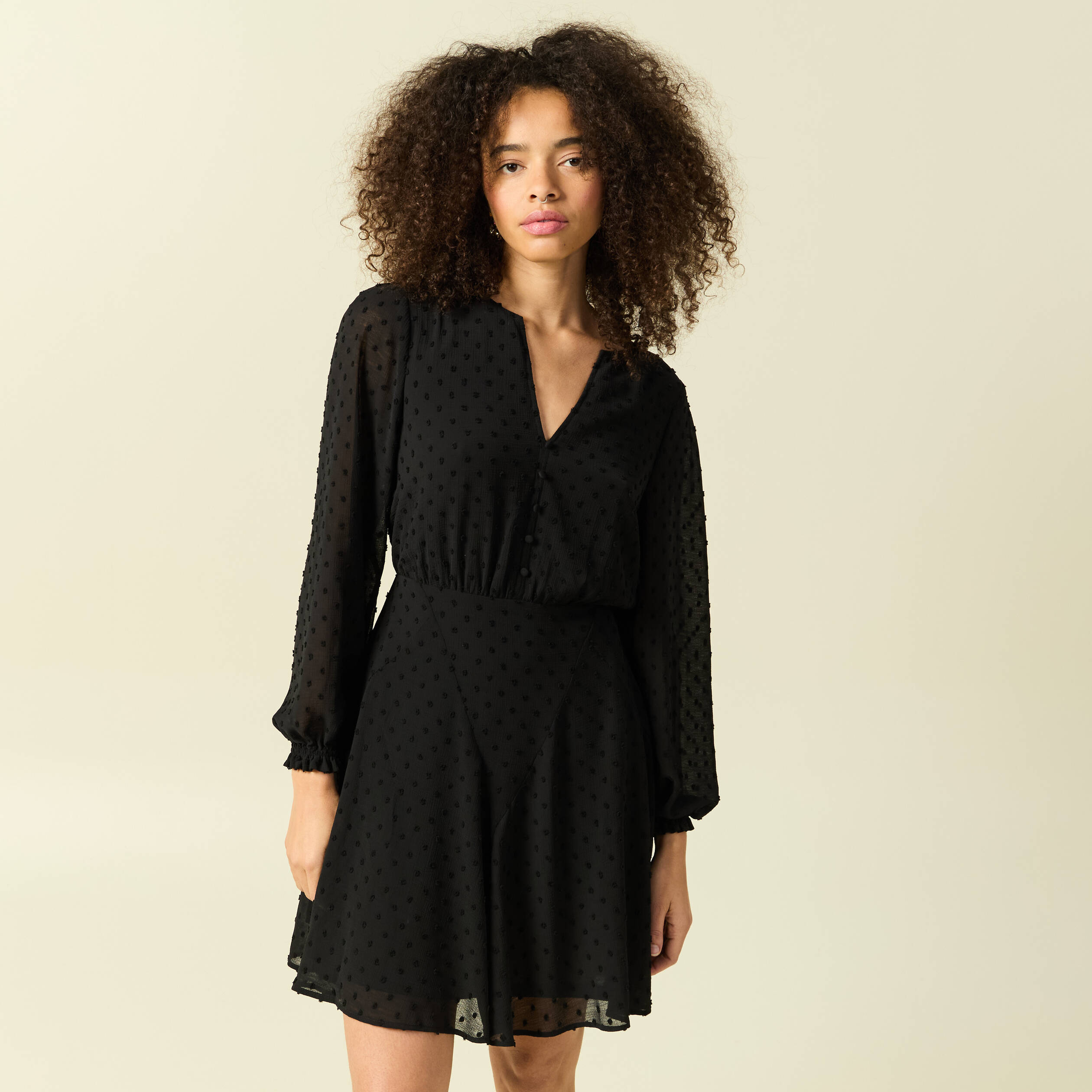 Robe fluide col v manches longues noir femme