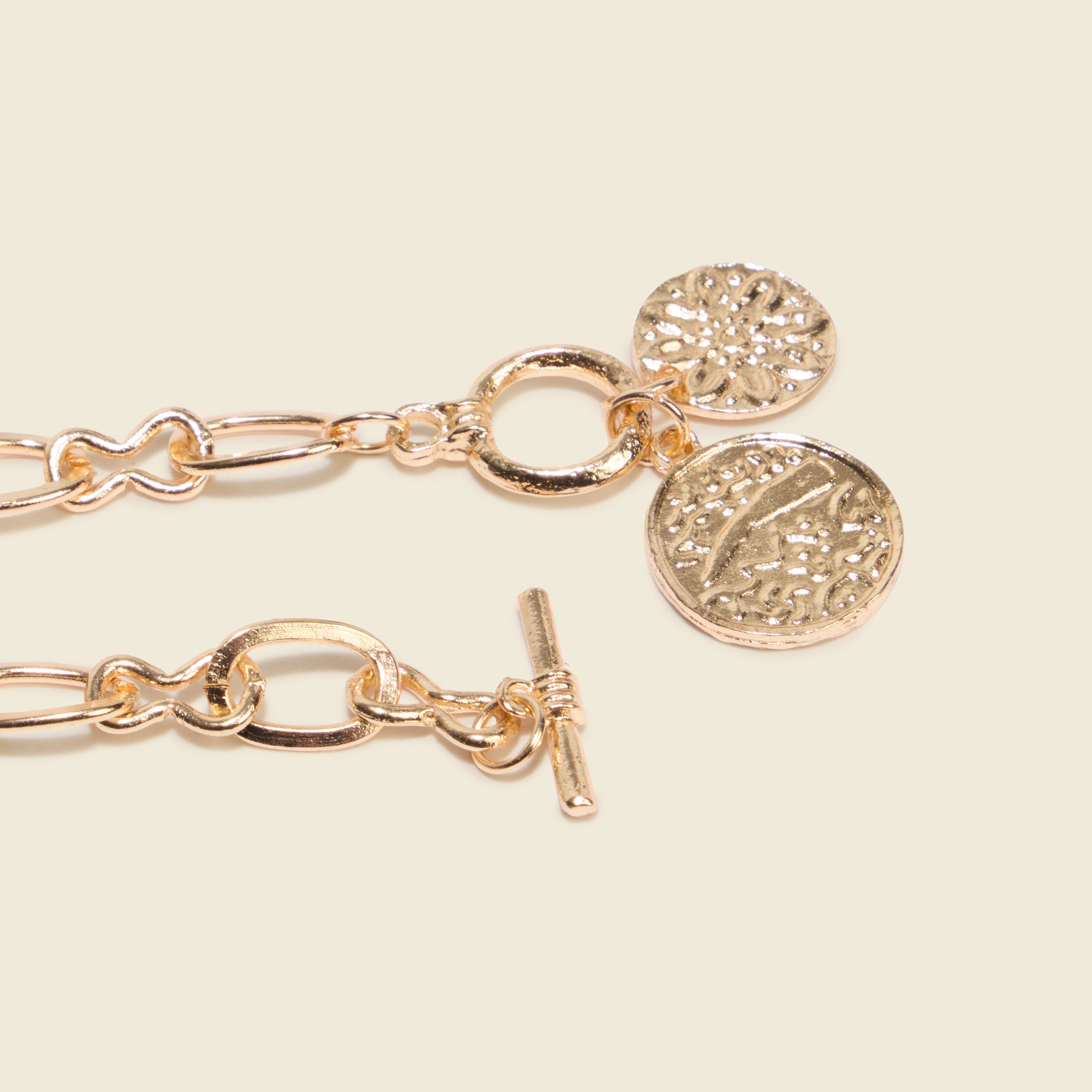 Bracelet avec cha&icirc;ne couleur or femme