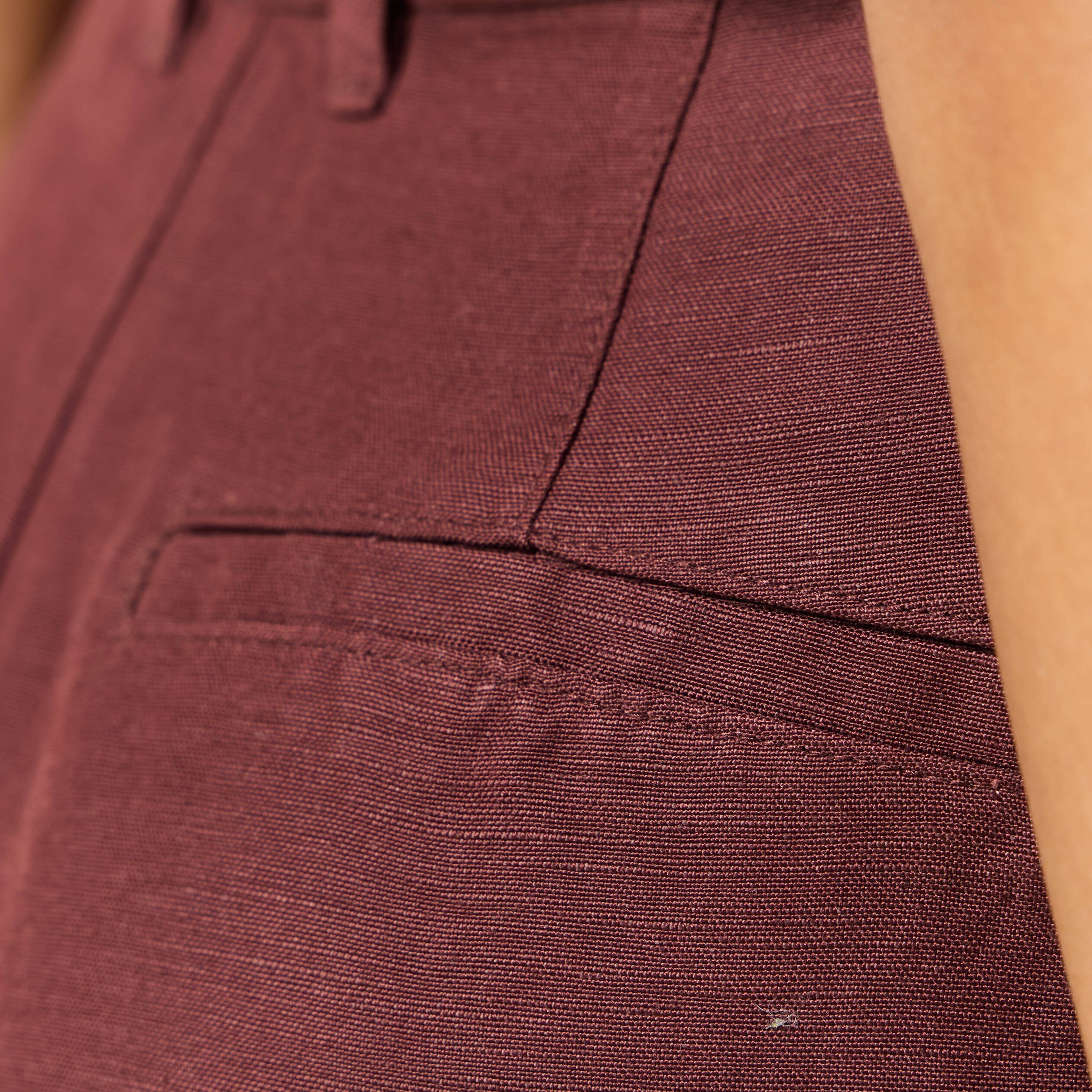 short droit avec pinces bordeaux femme Short droit avec pinces bordeaux femme