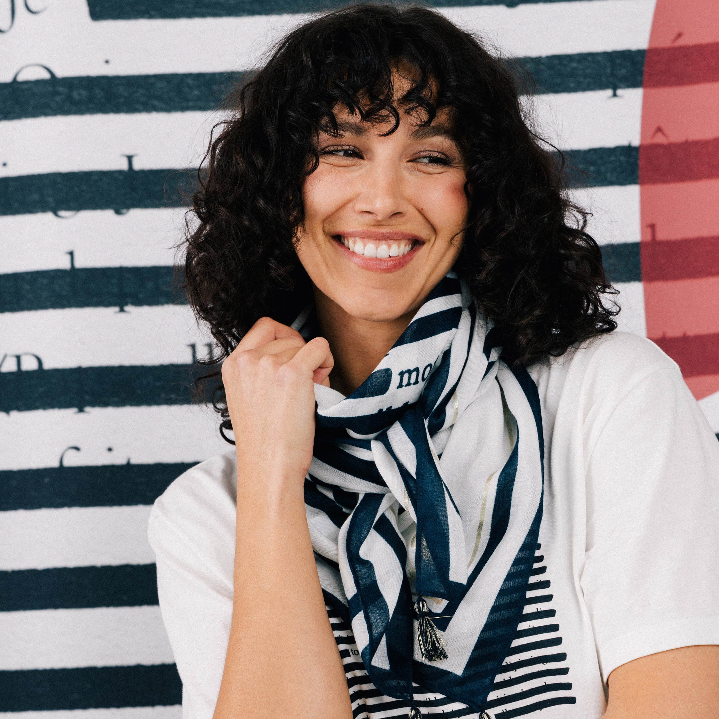 foulard avec pompons blanc femme Foulard avec pompons blanc femme