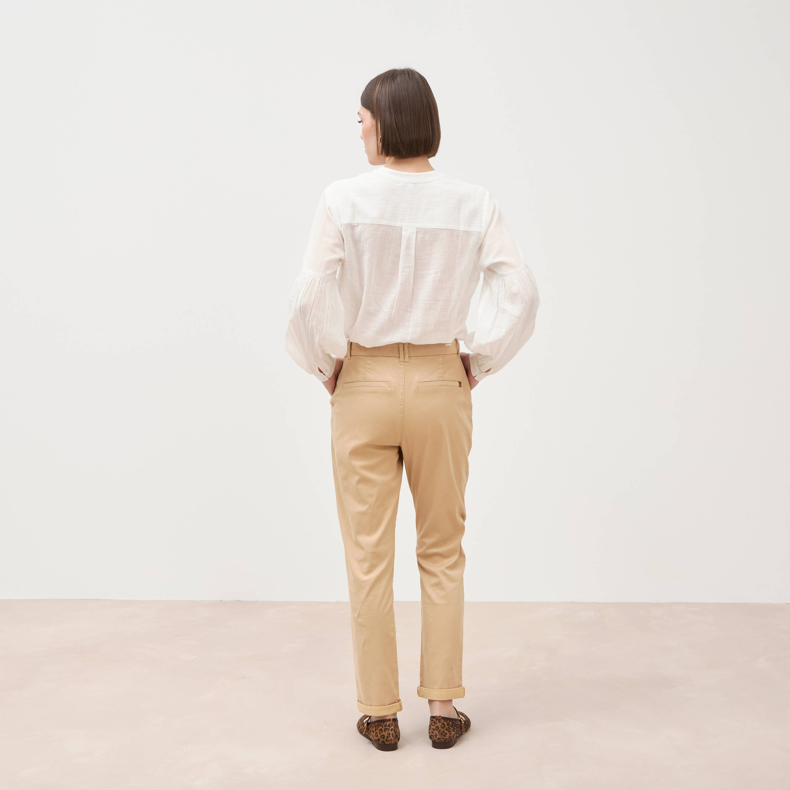 Chino cigarette 7/8&egrave;me taille haute marron clair femme