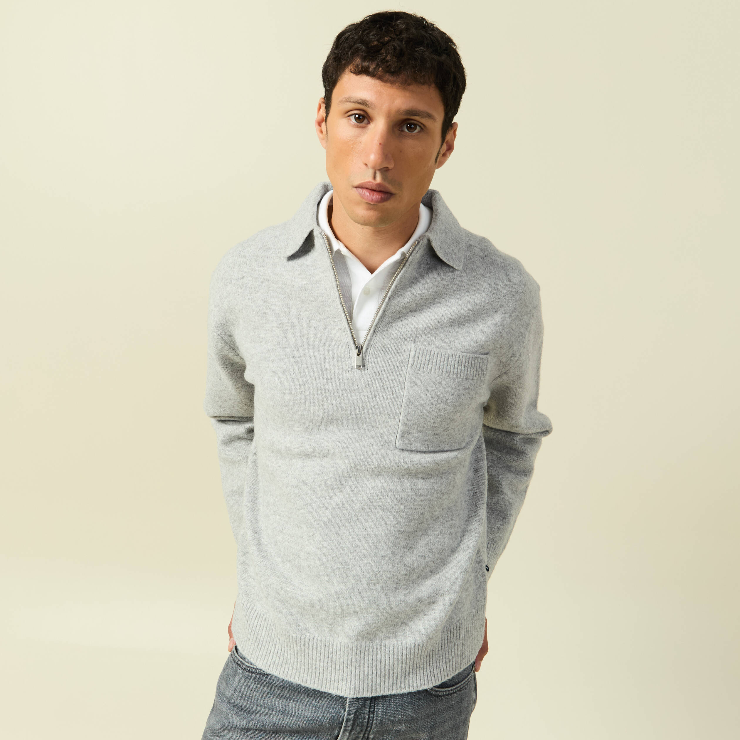 Pull manches longues col polo zipp&eacute; gris homme