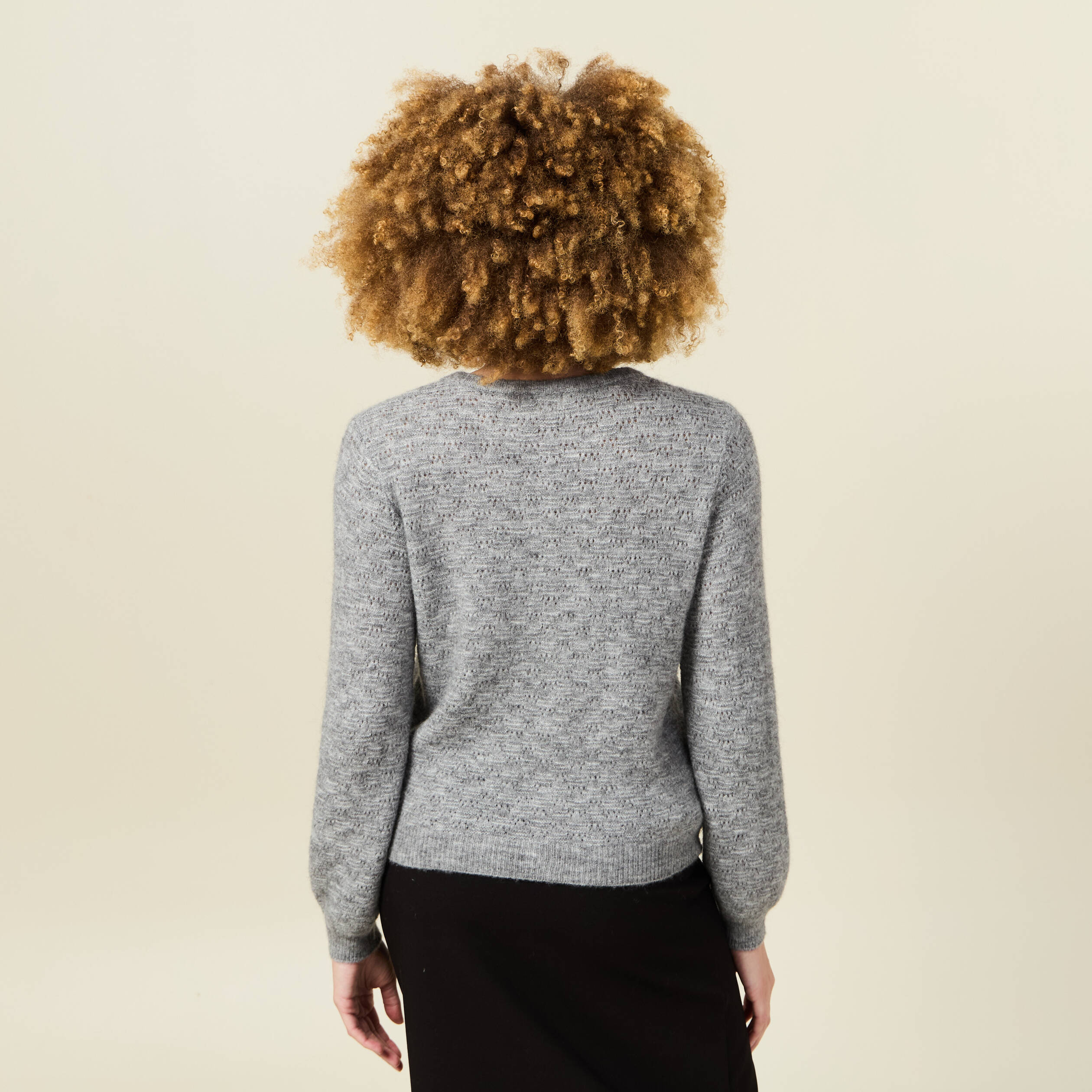 Gilet manches longues ajour&eacute; gris clair femme