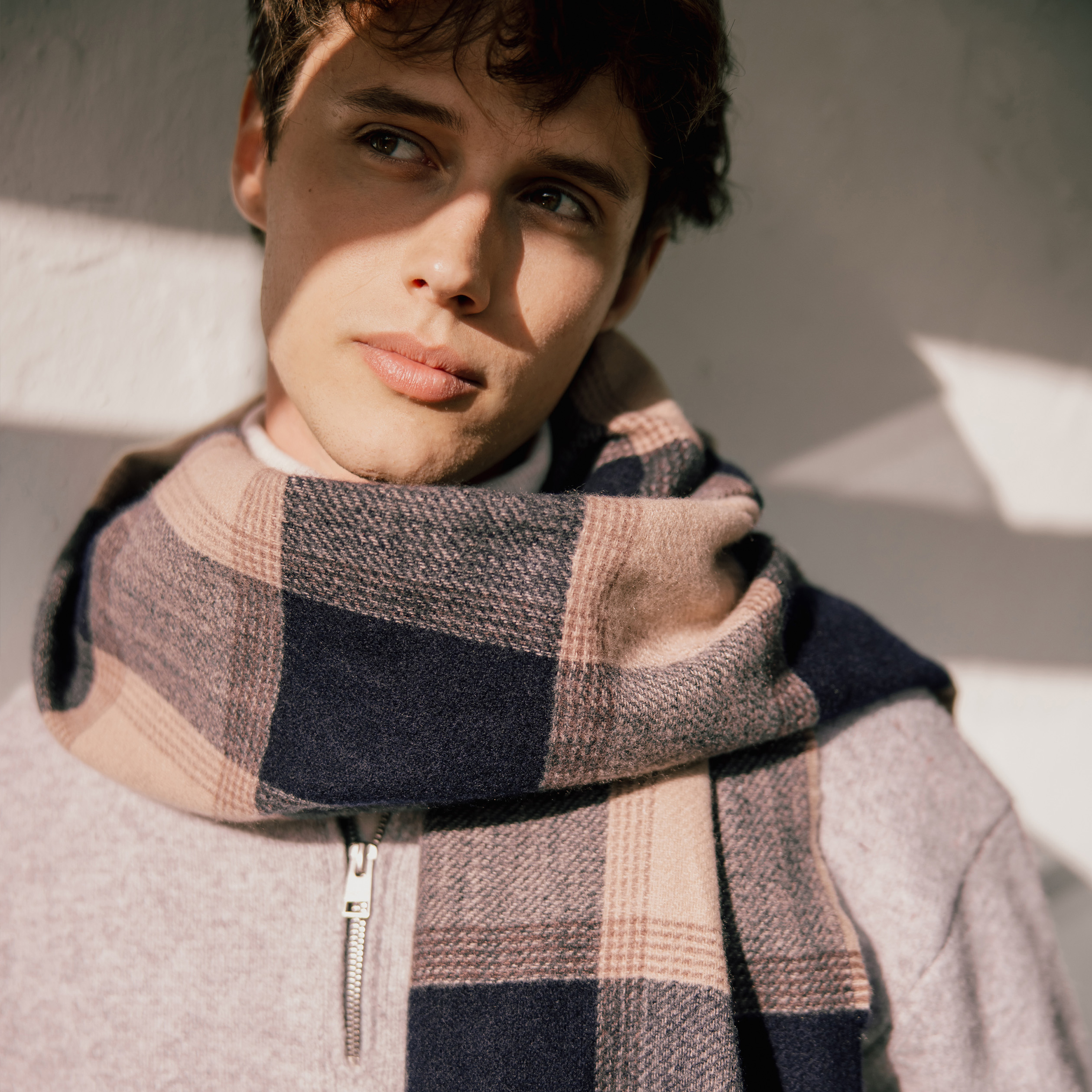 &Eacute;charpe &agrave; franges bleu marine homme
