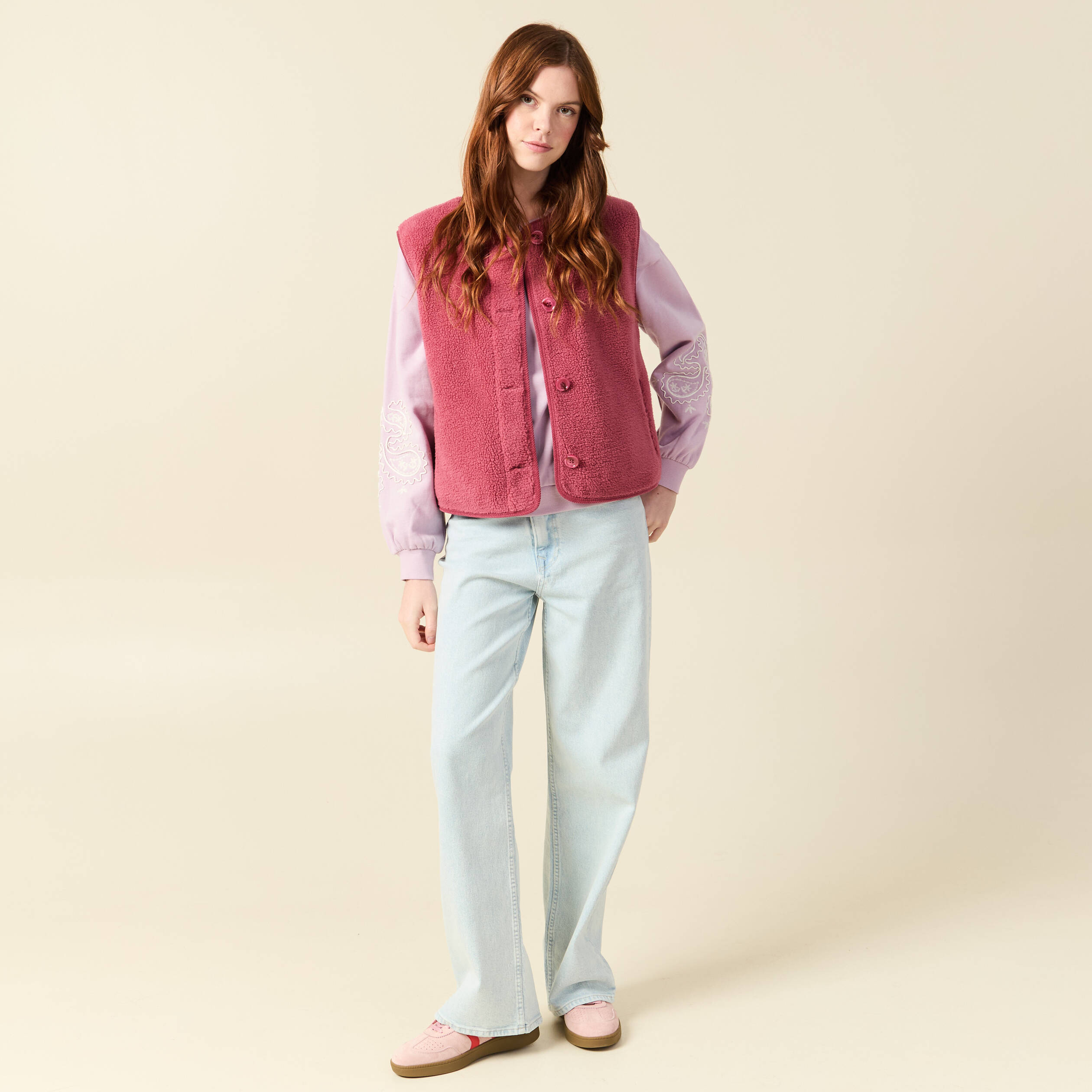 Sweat droit court col rond en coton parme femme