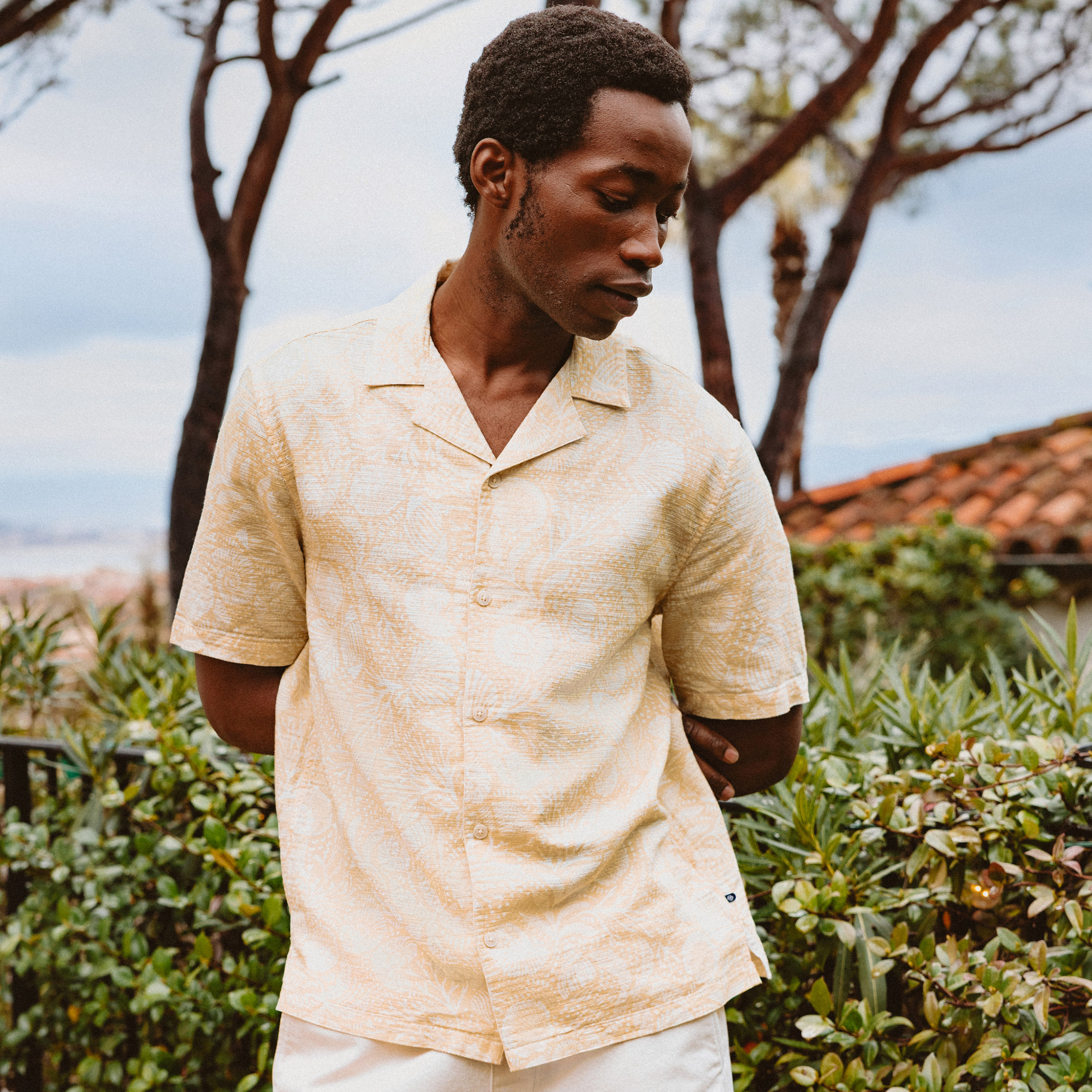 Chemise print&eacute;e manches courtes jaune paille homme