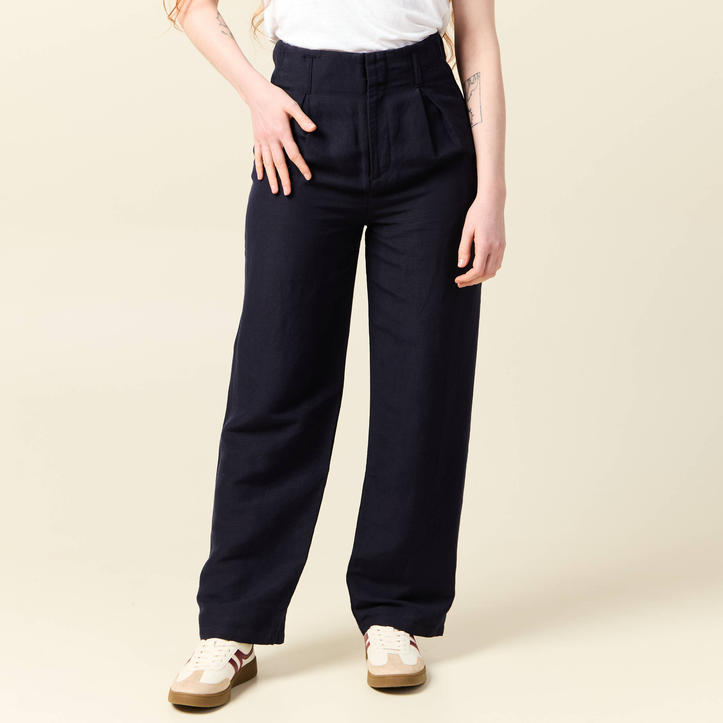 pantalon large a pinces bleu fonce femme Pantalon large à pinces bleu foncé femme