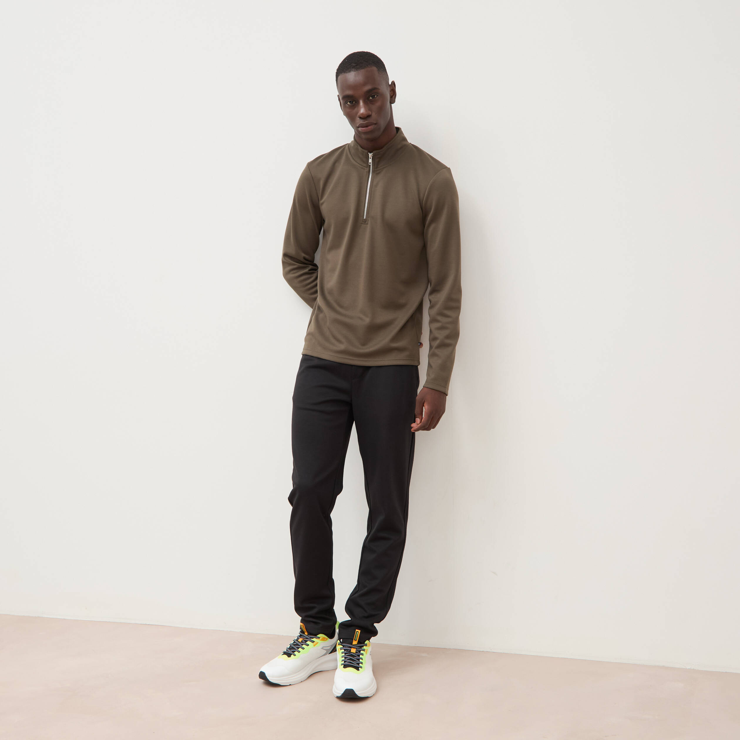 Sweat droit col montant manches longues taupe homme