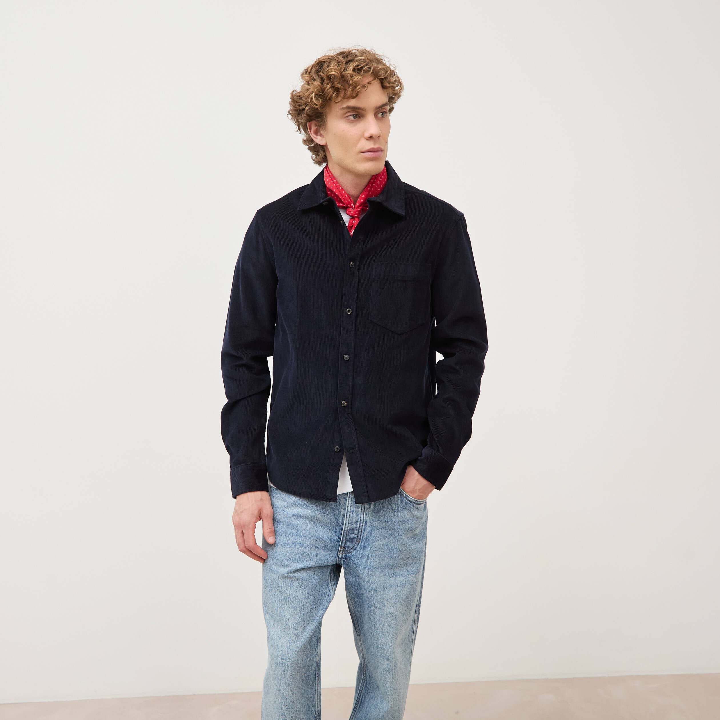 Chemise col classique en velours bleu marine homme