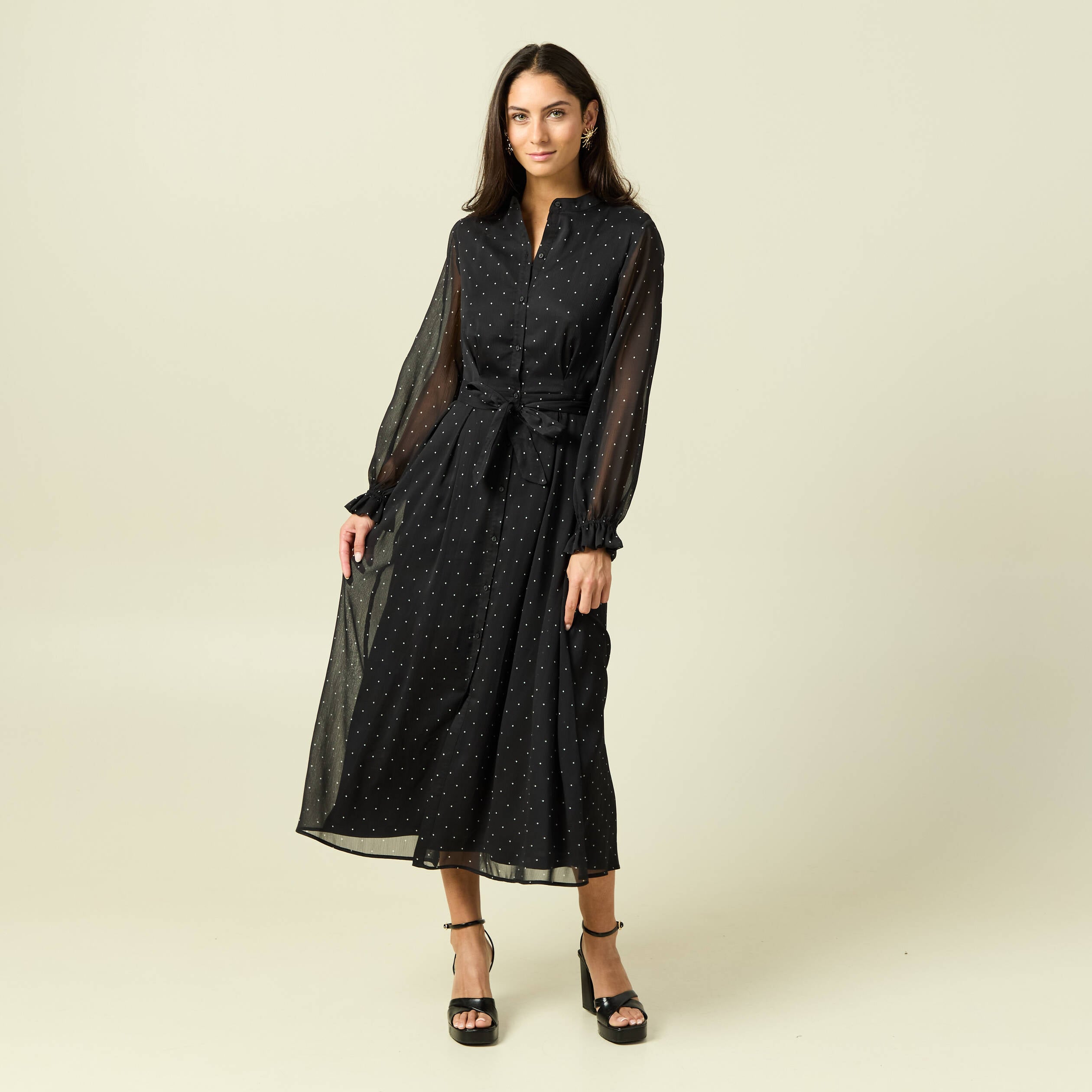 Robe longue &eacute;vas&eacute;e col v manches longues noir femme
