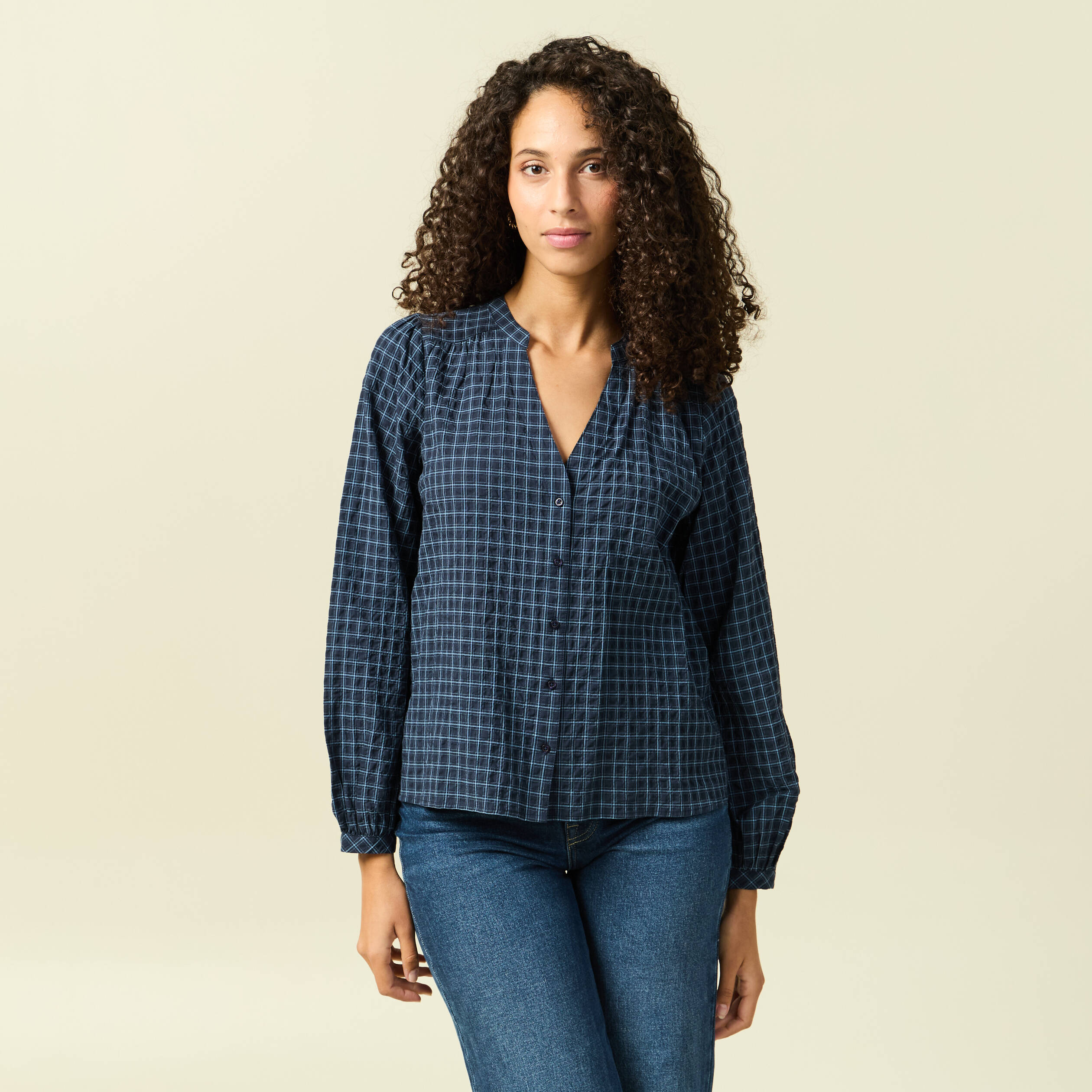 Chemise manches longues col rond noir femme Bonobo