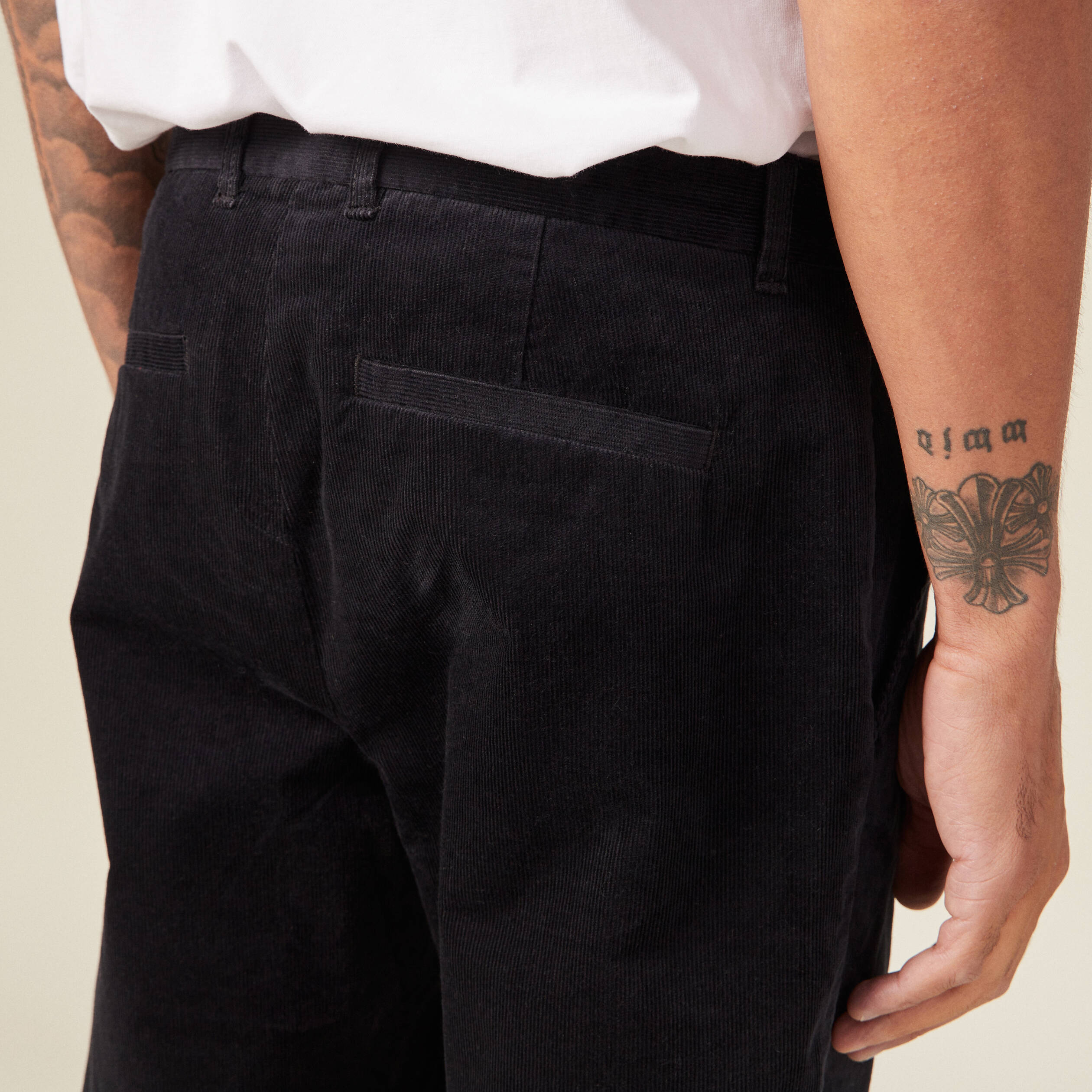 Pantalon chino tapered velours noir homme