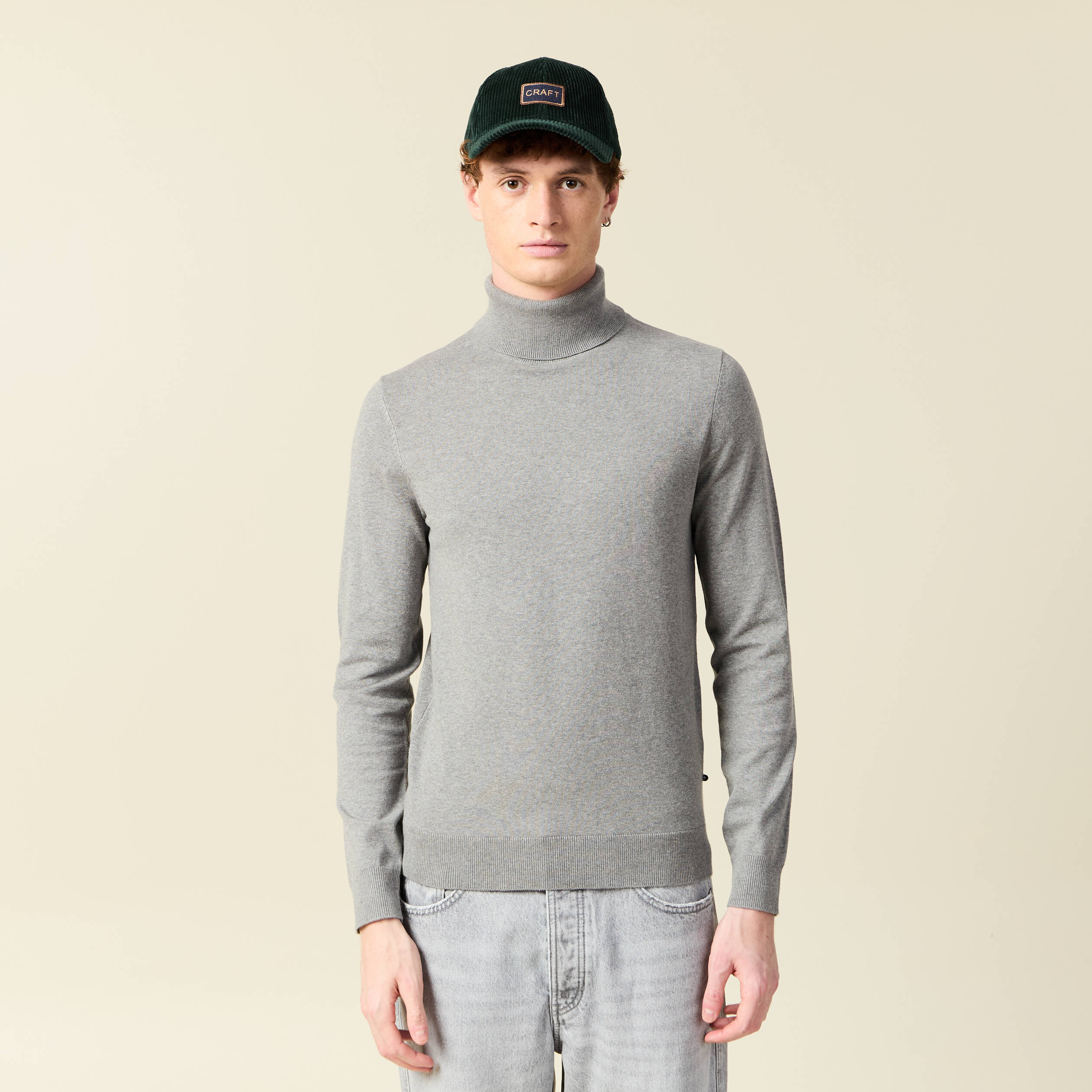 Pull droit court manches longues gris homme
