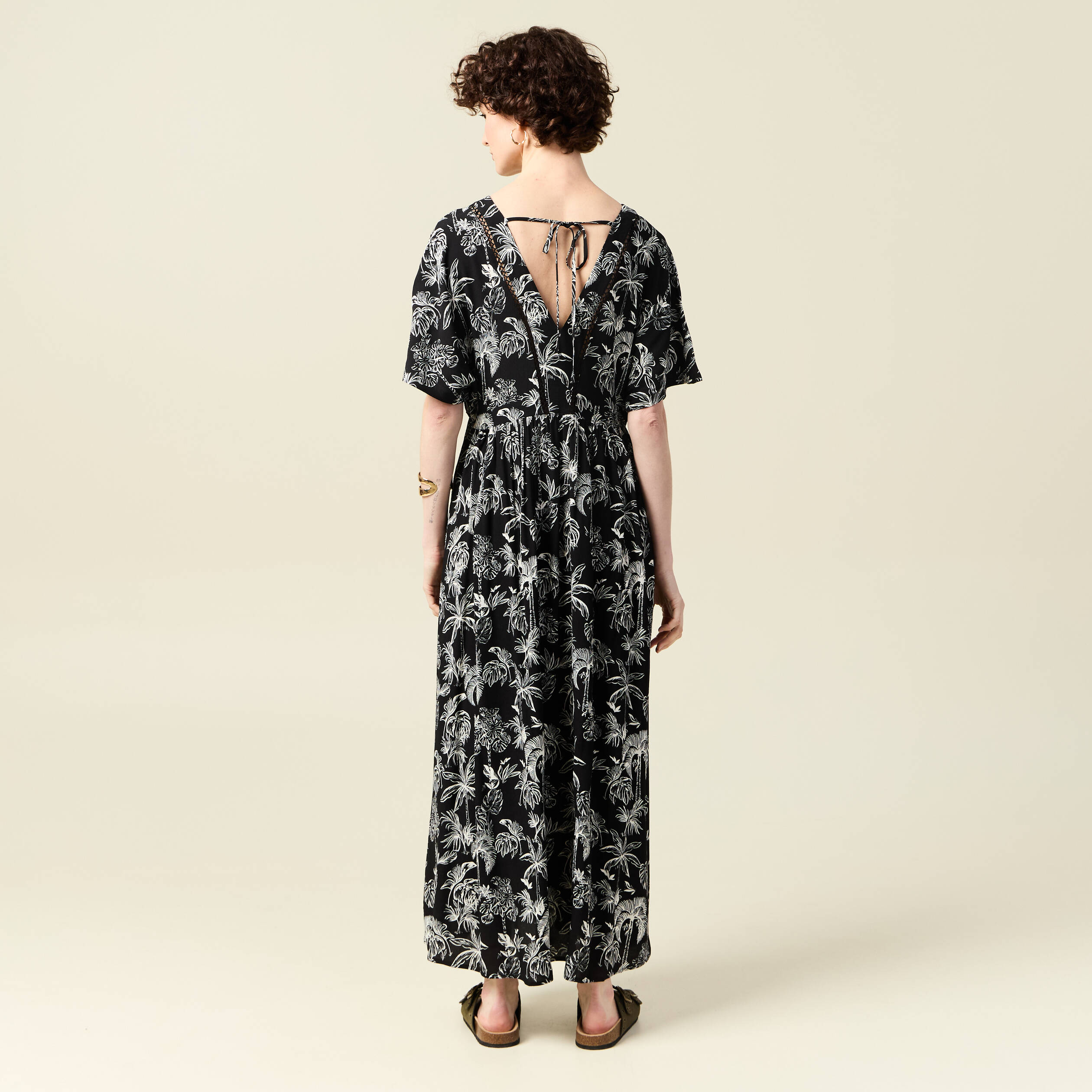 robe longue droite dos en v noir femme Robe longue droite dos en V noir femme