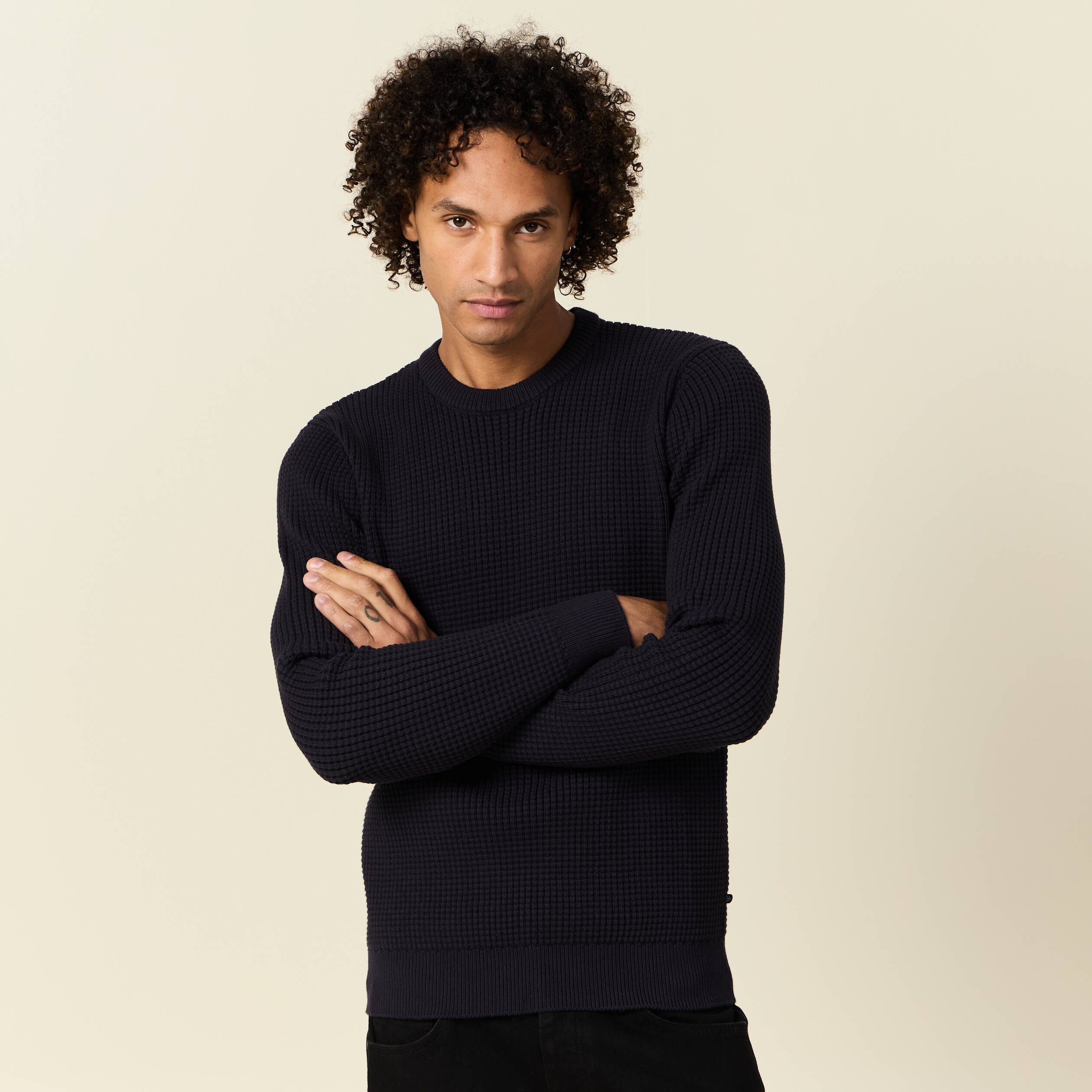 Pull manches longues col rond bleu fonc&eacute; homme