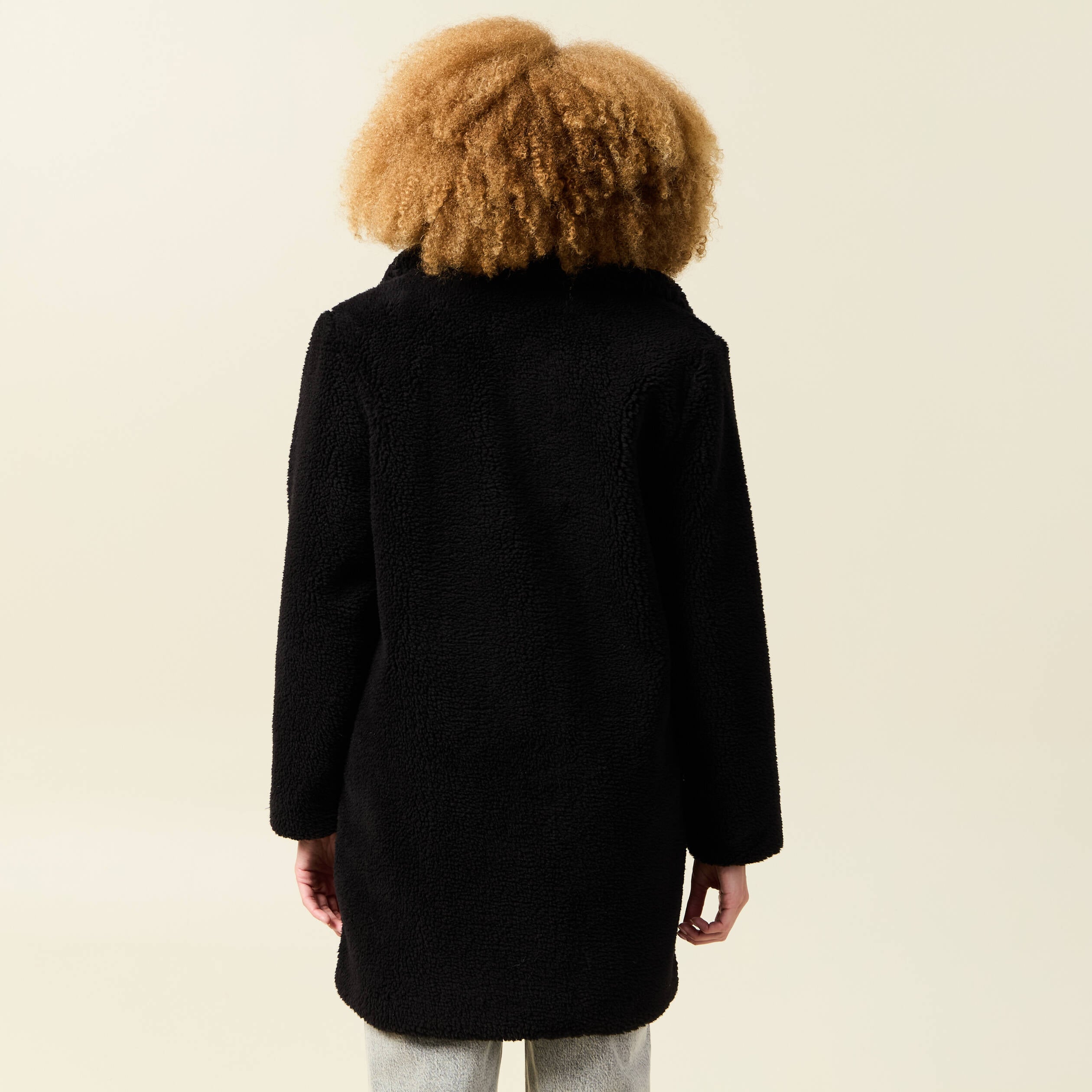 Manteau long laine mouton noir femme