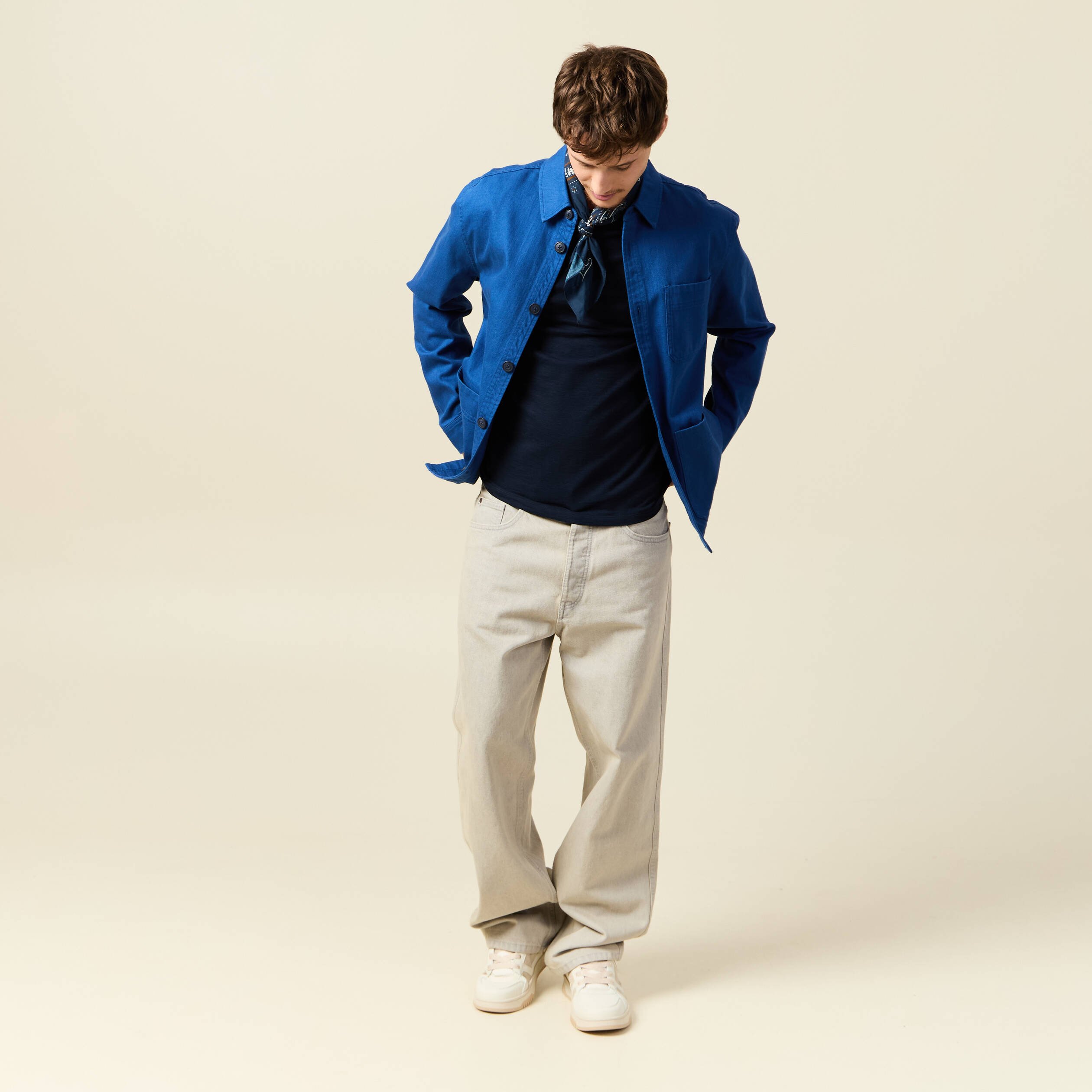 t shirt cintre col rond manches courtes bleu marine homme T-shirt cintré col rond manches courtes bleu marine homme