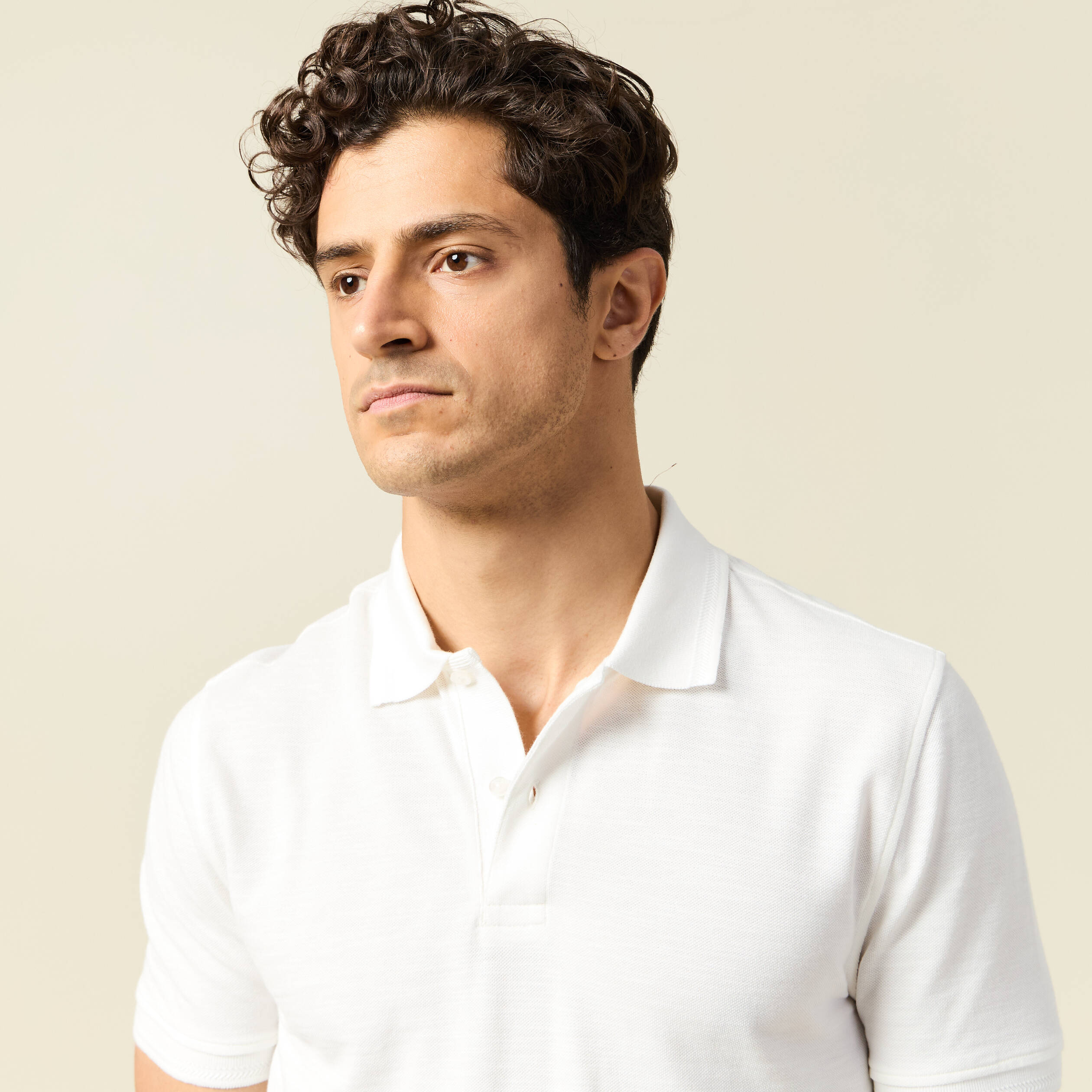 polo cintre manches courtes en coton ecru homme Polo cintré manches courtes en coton ecru homme