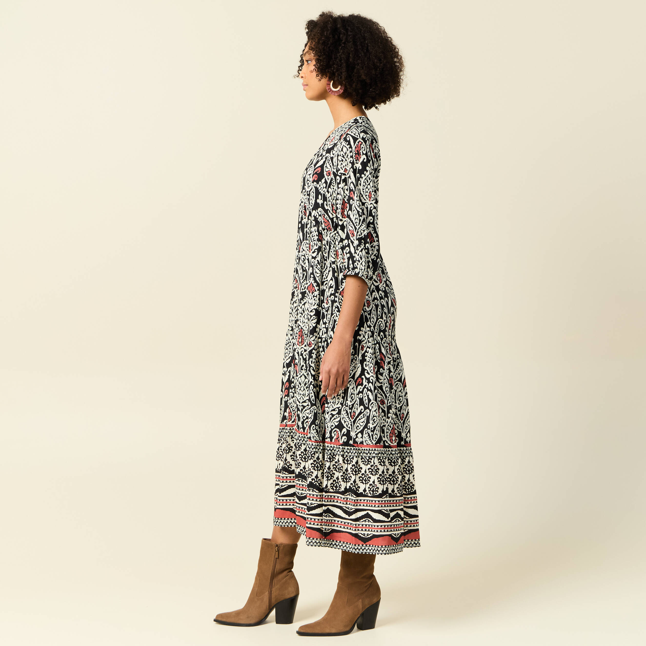 robe longue evasee noir femme Robe longue évasée noir femme
