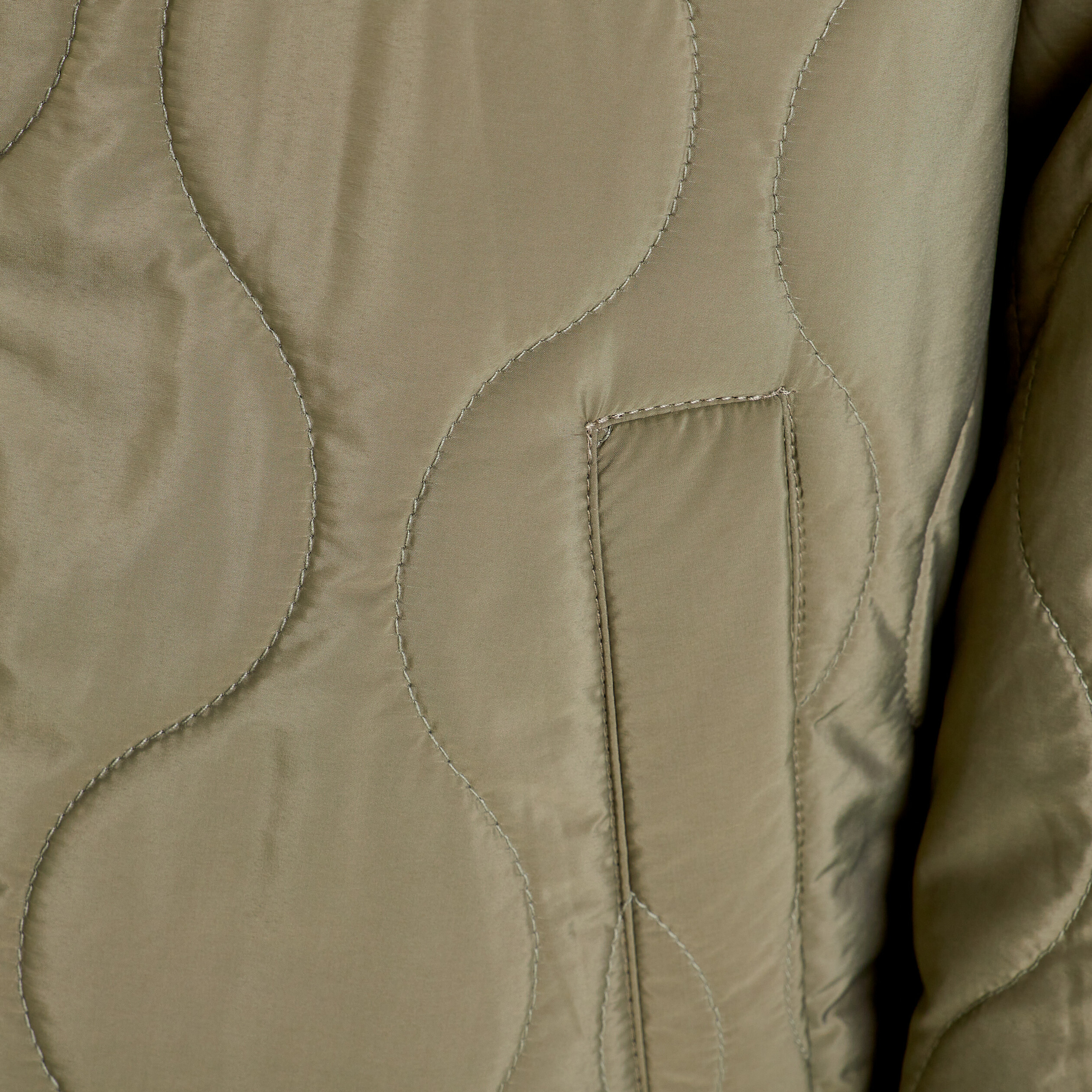 Veste droite matelass&eacute;e col chemise vert kaki femme