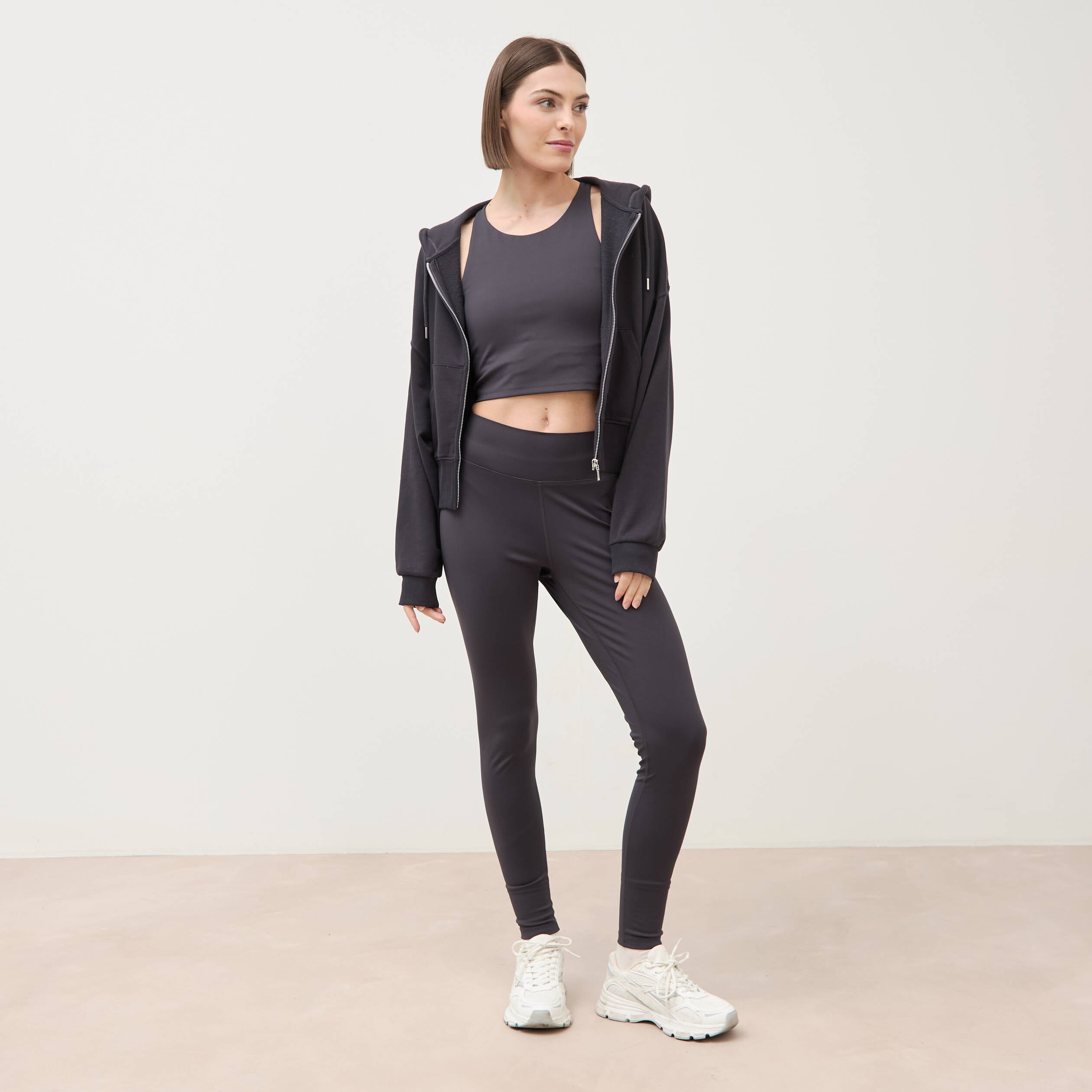 Sweat zipp&eacute; &agrave; capuche gris fonc&eacute; femme