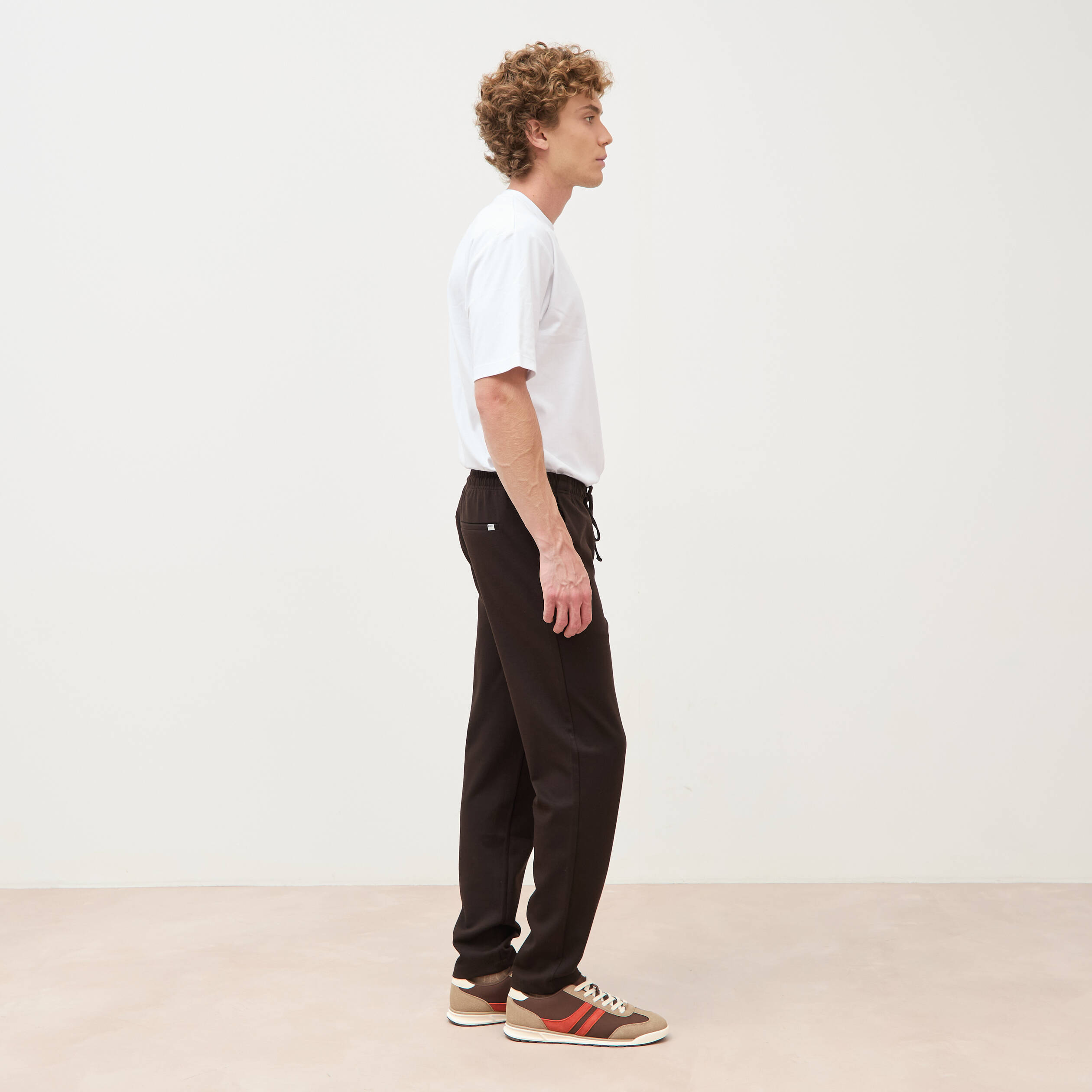Pantalon chino jogger marron homme