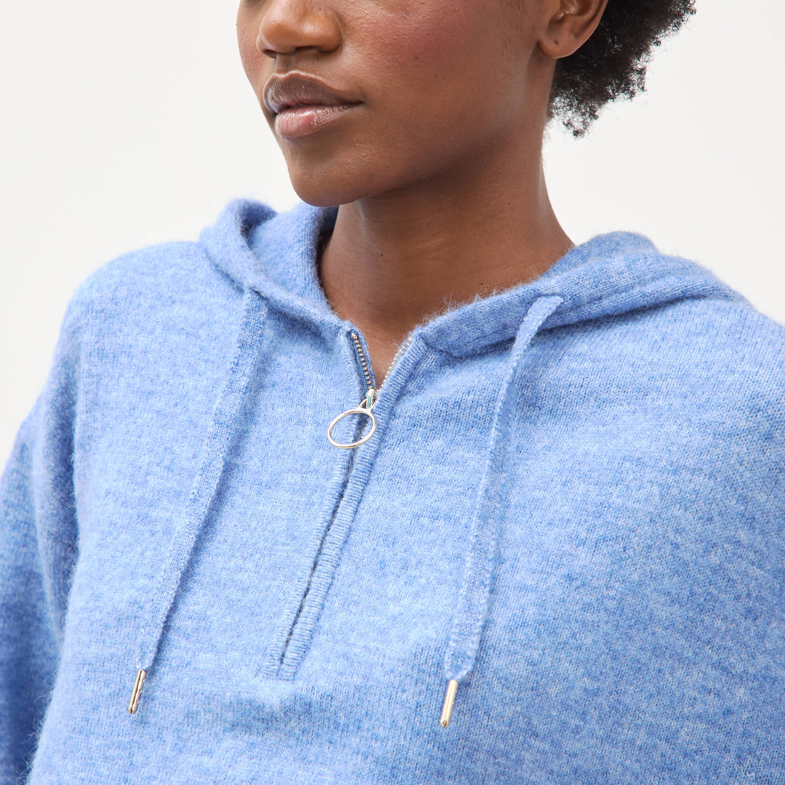 Pull &agrave; capuche zipp&eacute; bleu ciel femme