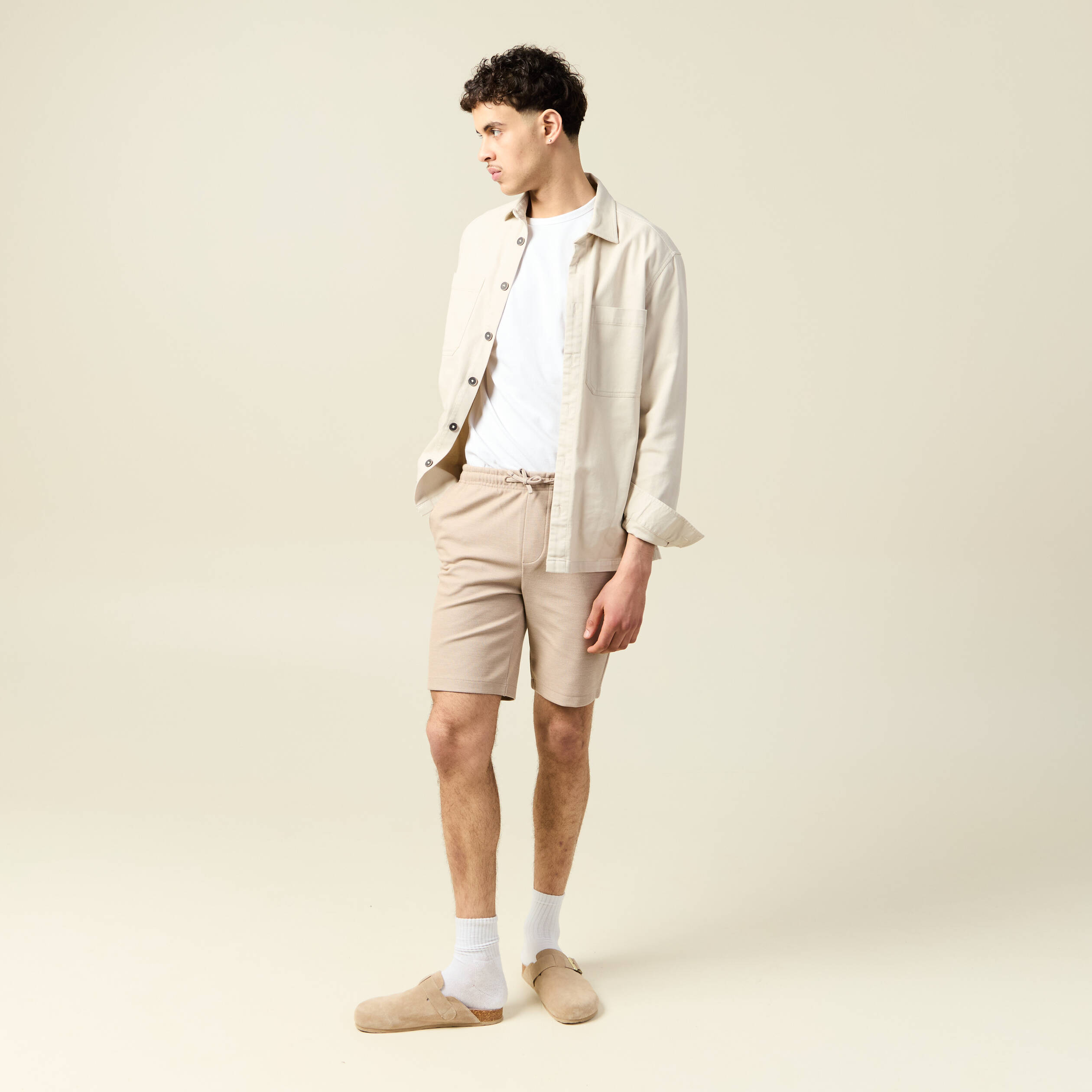 short droit avec cordon beige homme Short droit avec cordon beige homme