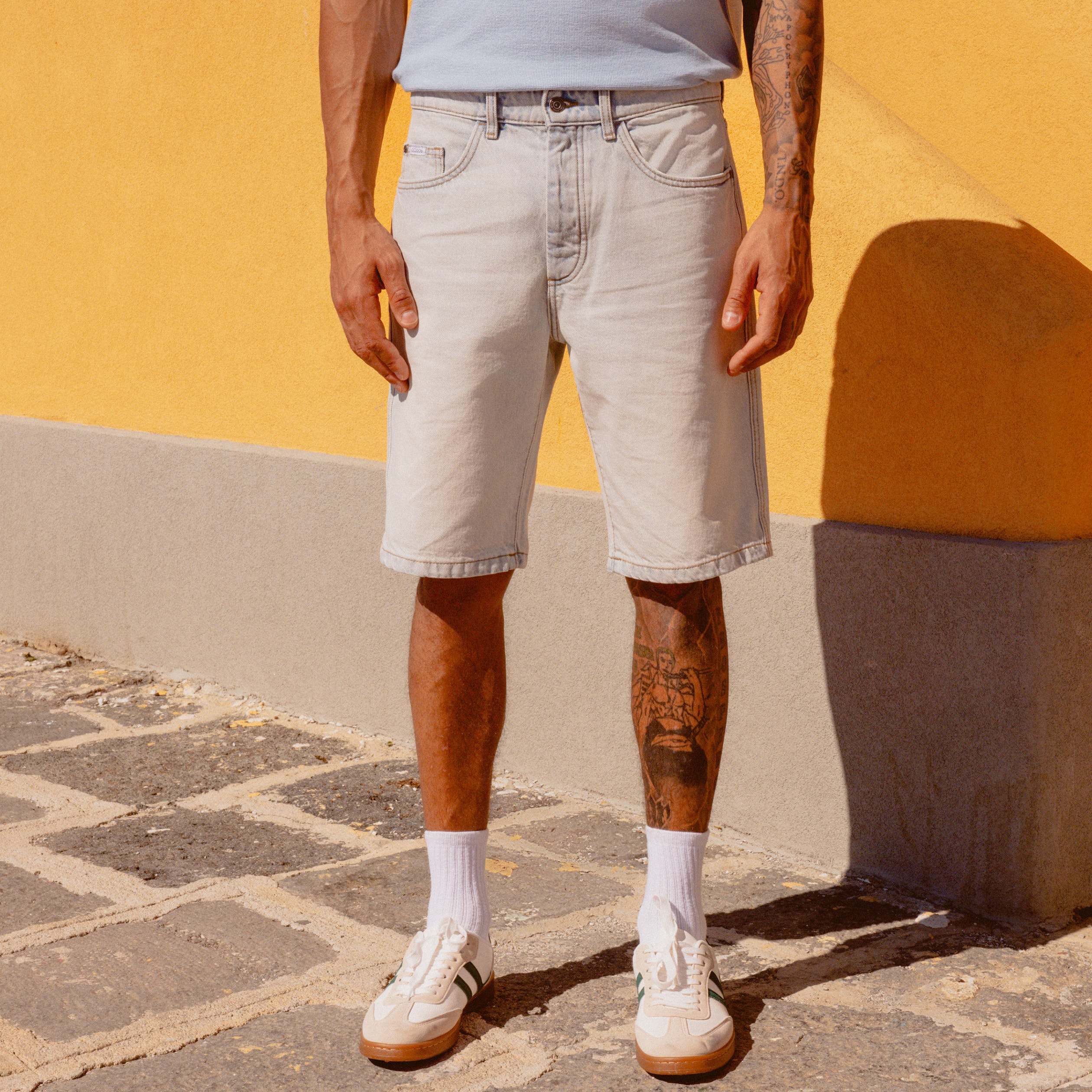 bermuda droit en jean denim snow bleach homme Bermuda droit en jean denim snow bleach homme