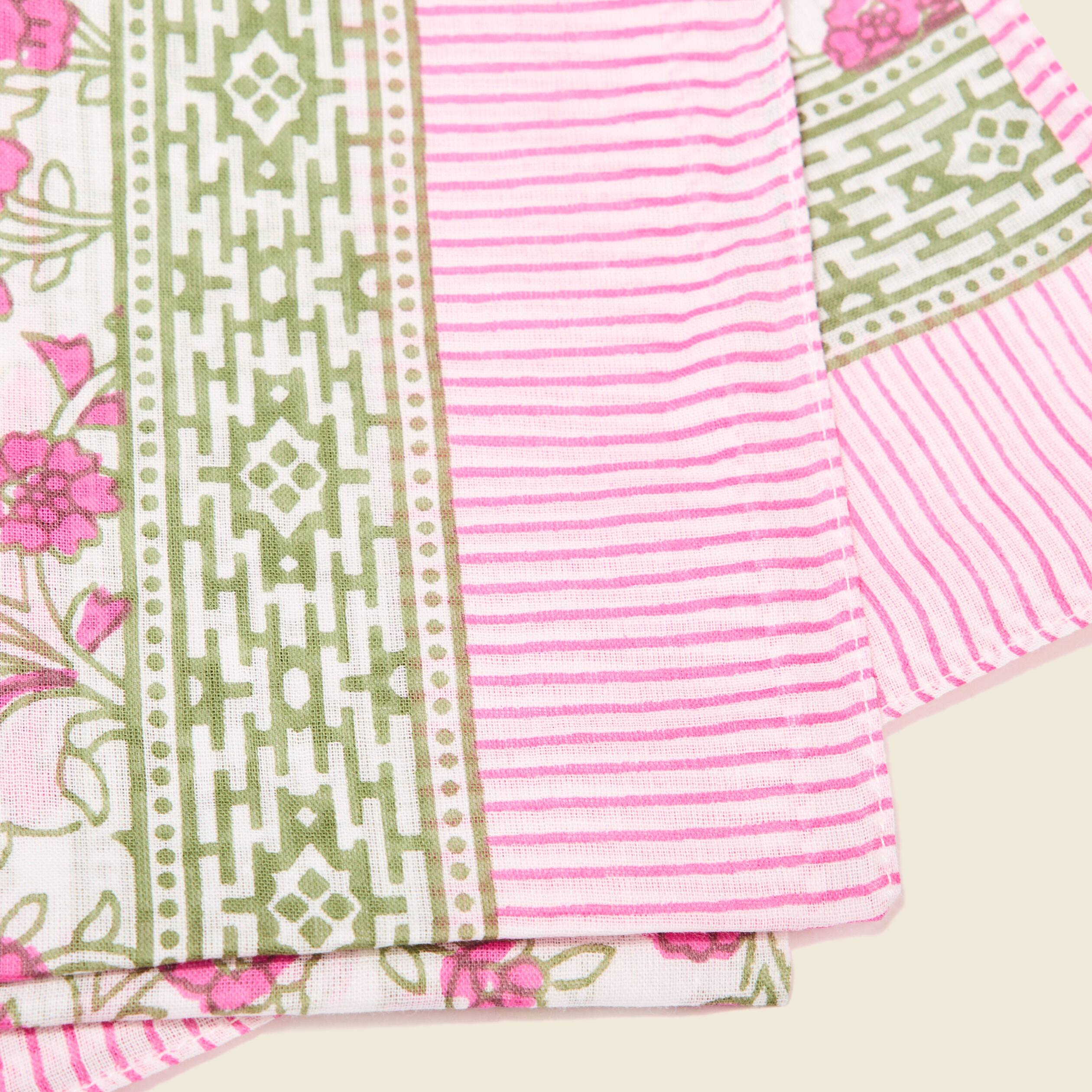 foulard rose fushia femme Foulard rose fushia femme
