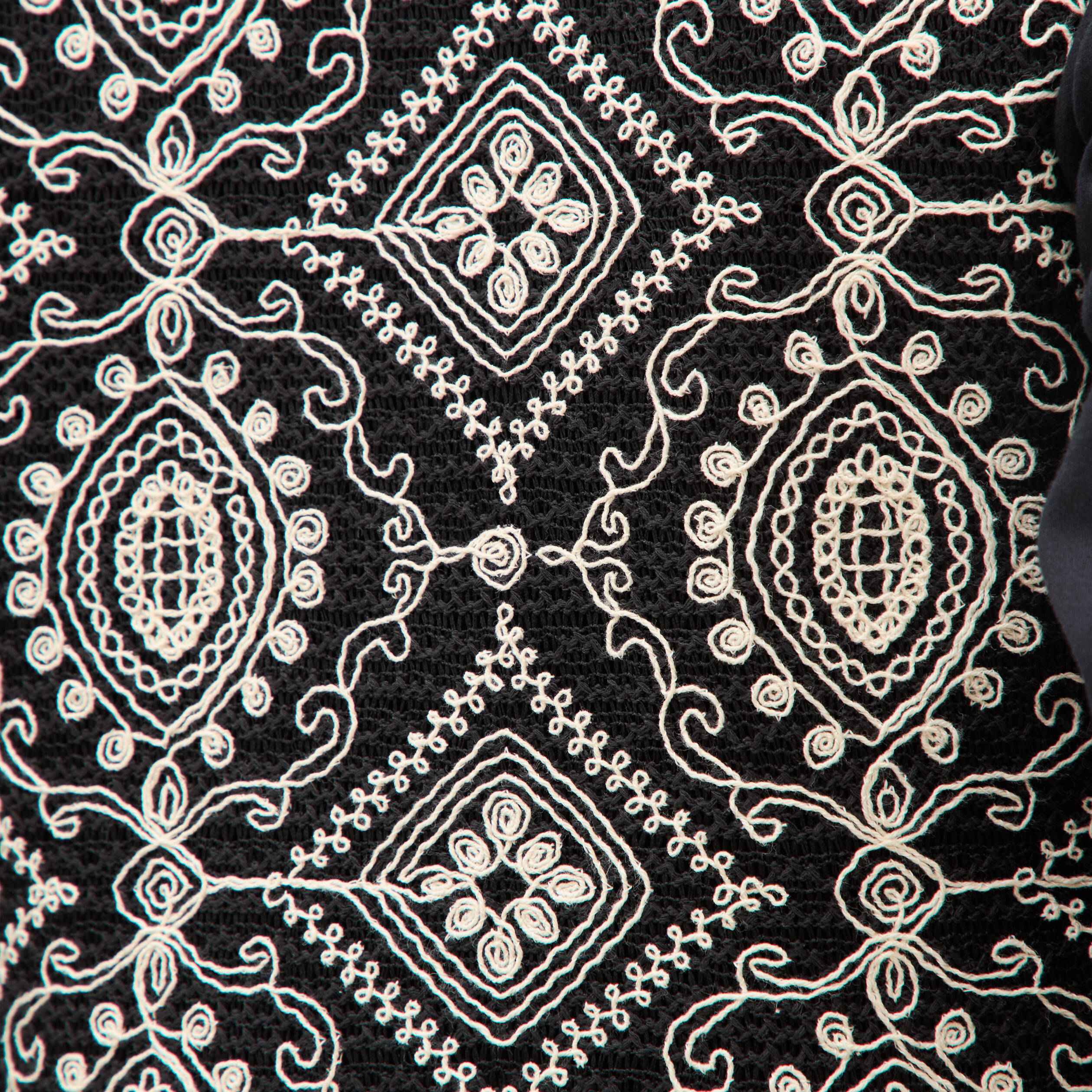 Cardigan sans manches avec broderies noir femme