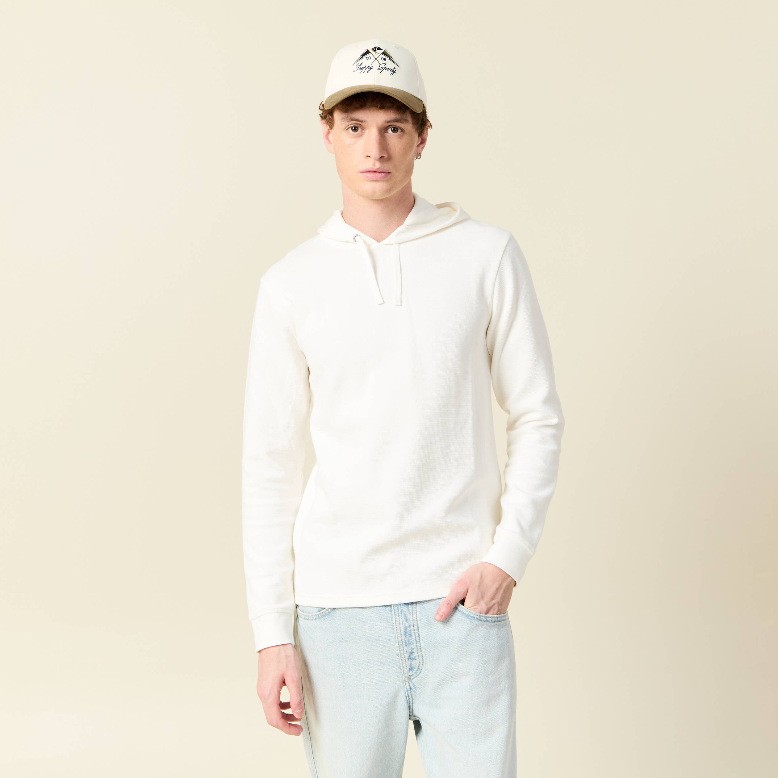 t shirt a capuche ecru homme T-shirt à capuche ecru homme