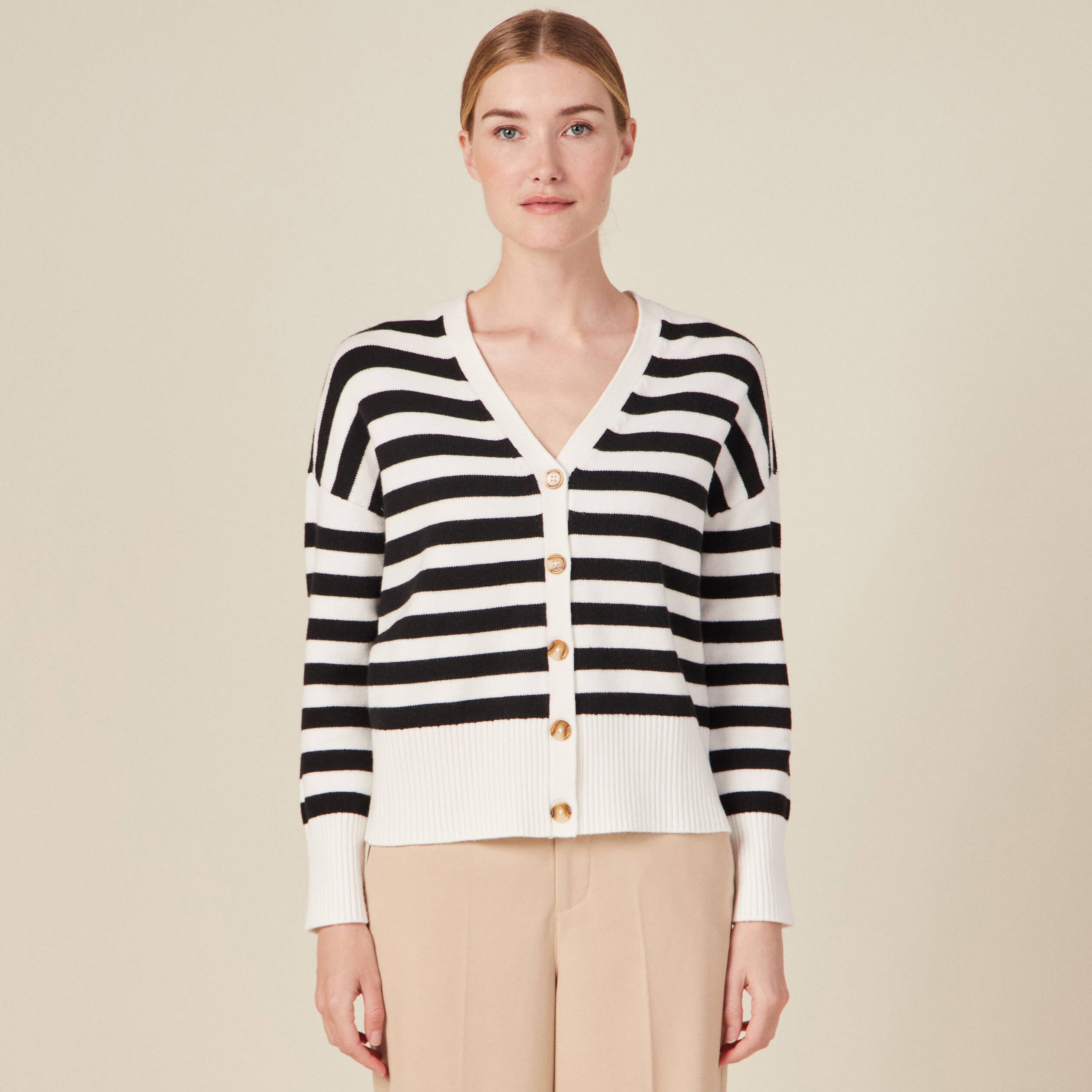 Gilet manches longues col v noir femme