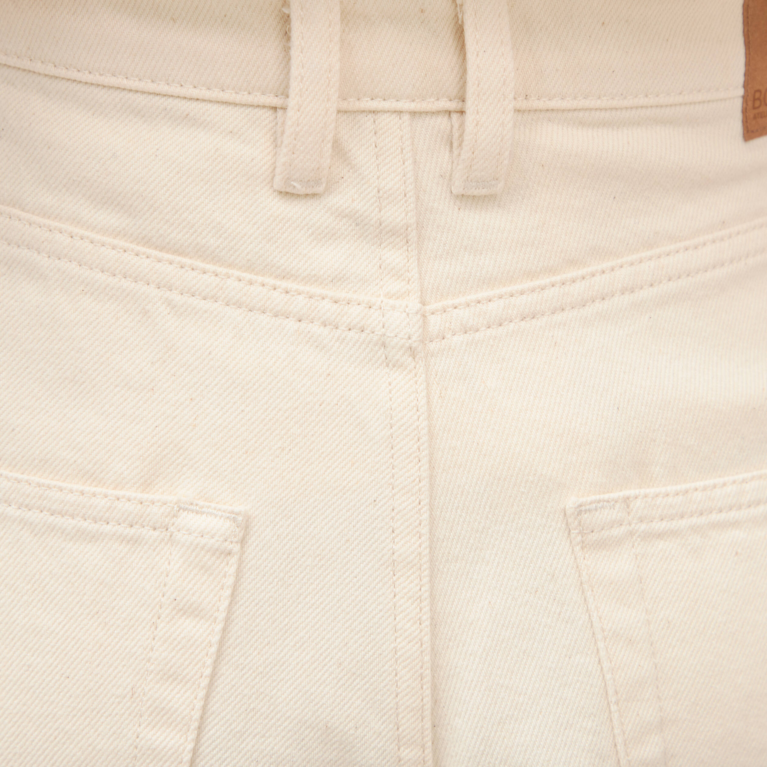 Jeans loose taille bascul&eacute;e ecru femme