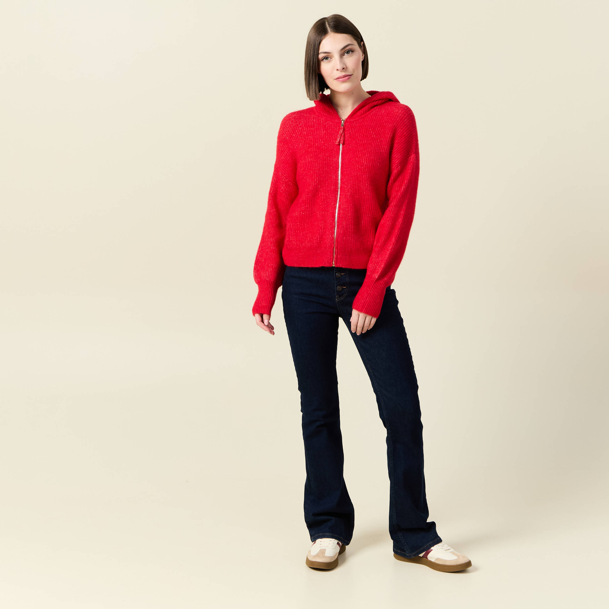 gilet manches longues capuche rouge femme Gilet manches longues capuche rouge femme