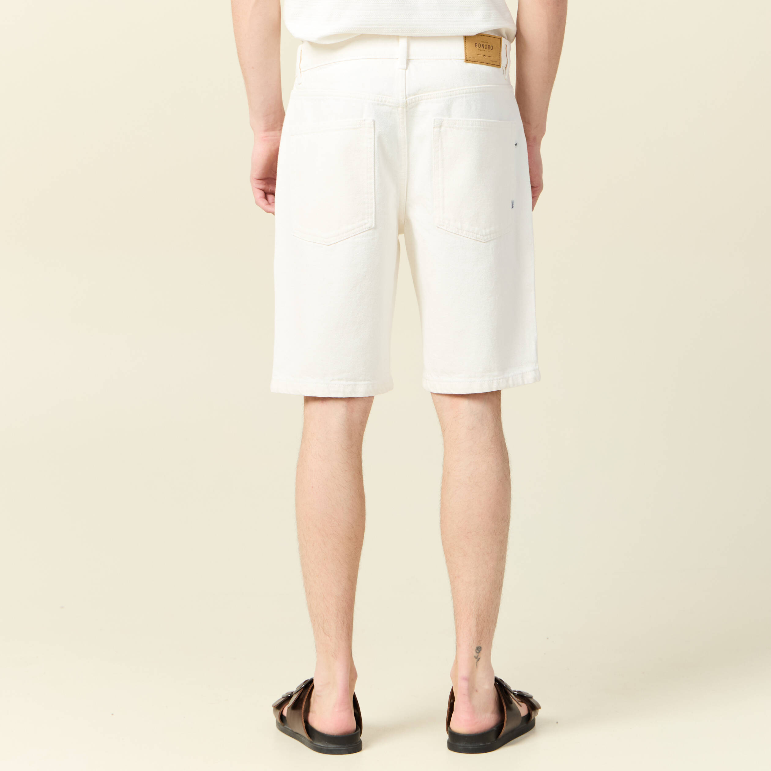 bermuda droit en jean denim blanc homme Bermuda droit en jean denim blanc homme