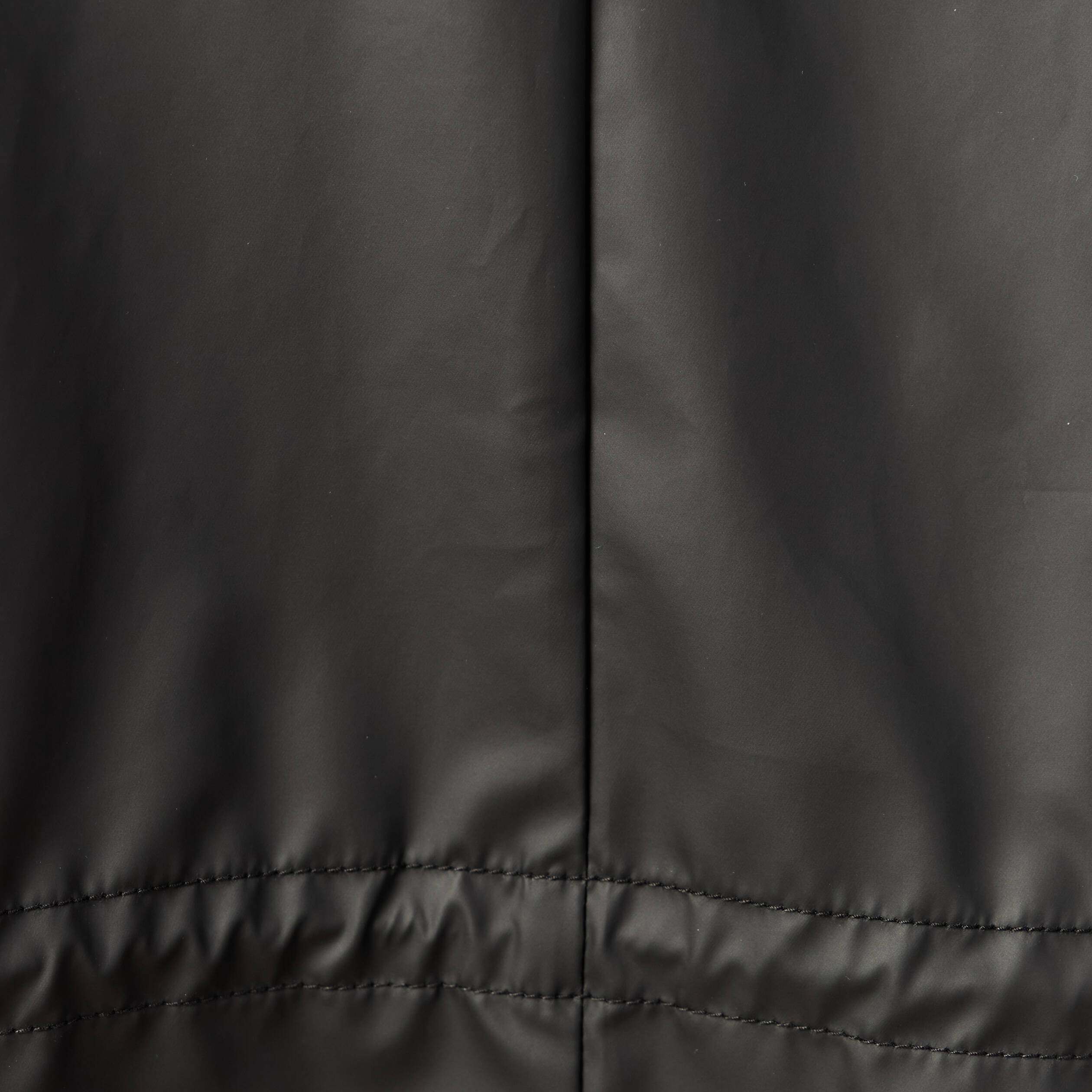 Parka longue droite d&eacute;perlante &agrave; capuche noir femme