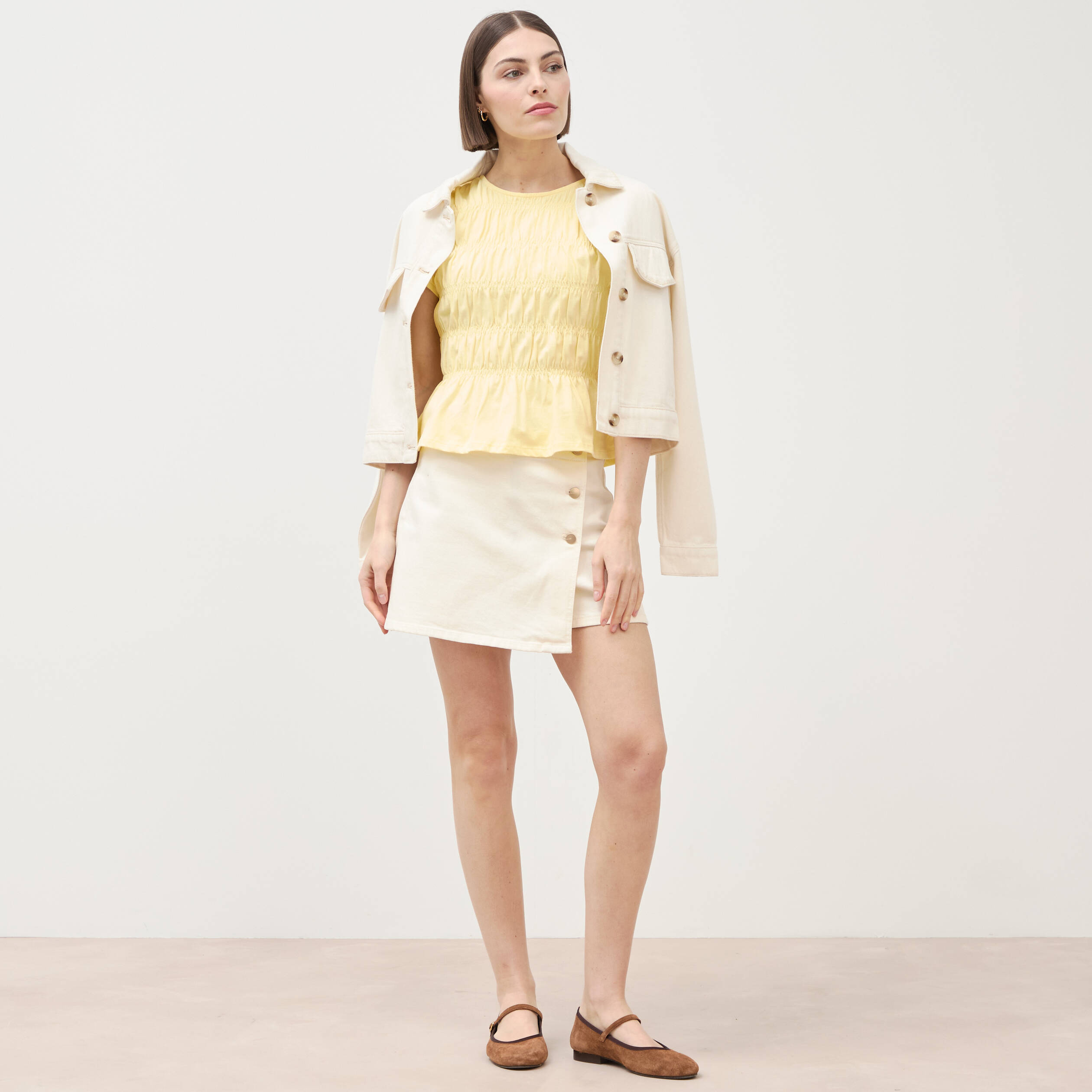 T-shirt fronc&eacute; col rond manches courtes jaune pastel femme