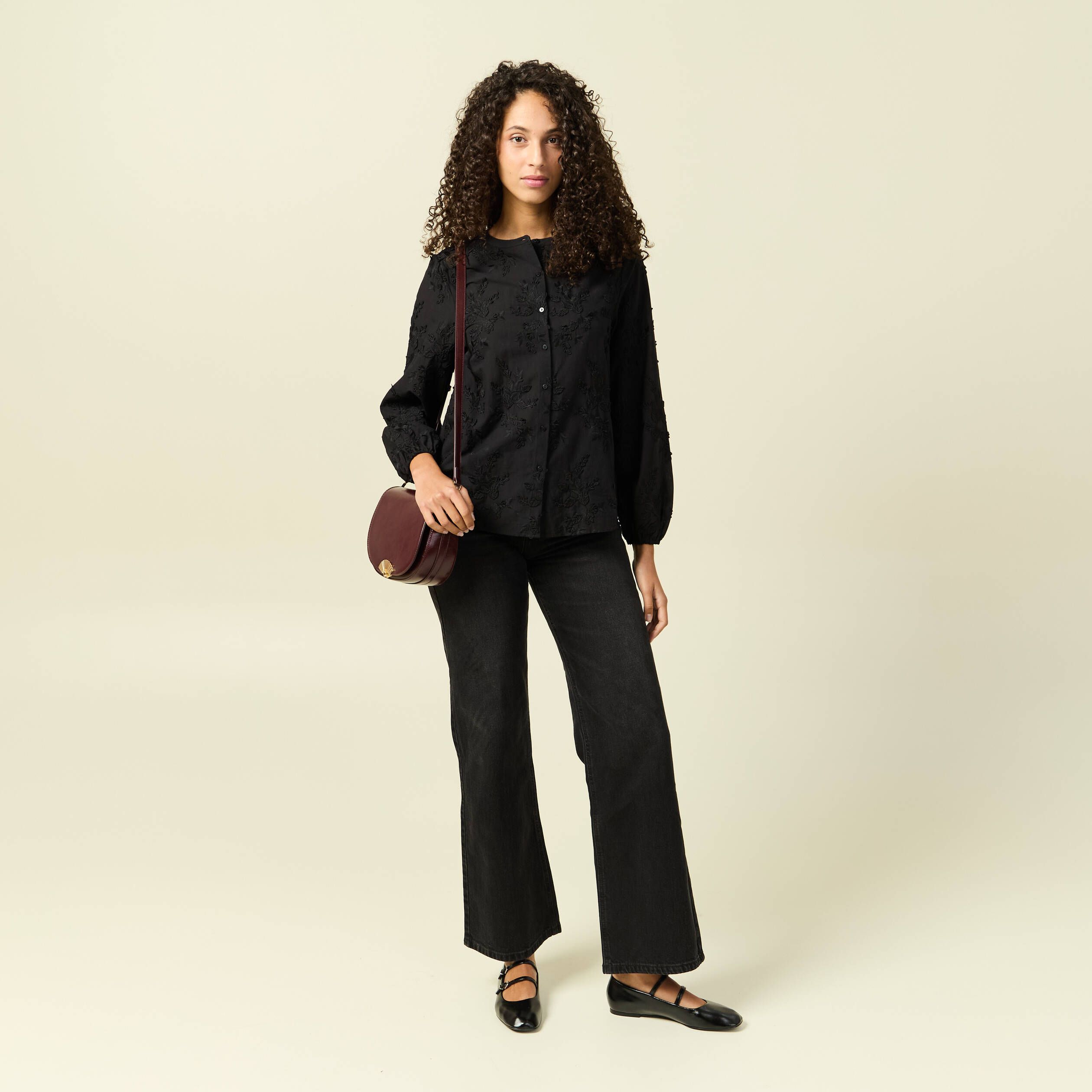 Chemise manches longues broderie coton noir femme