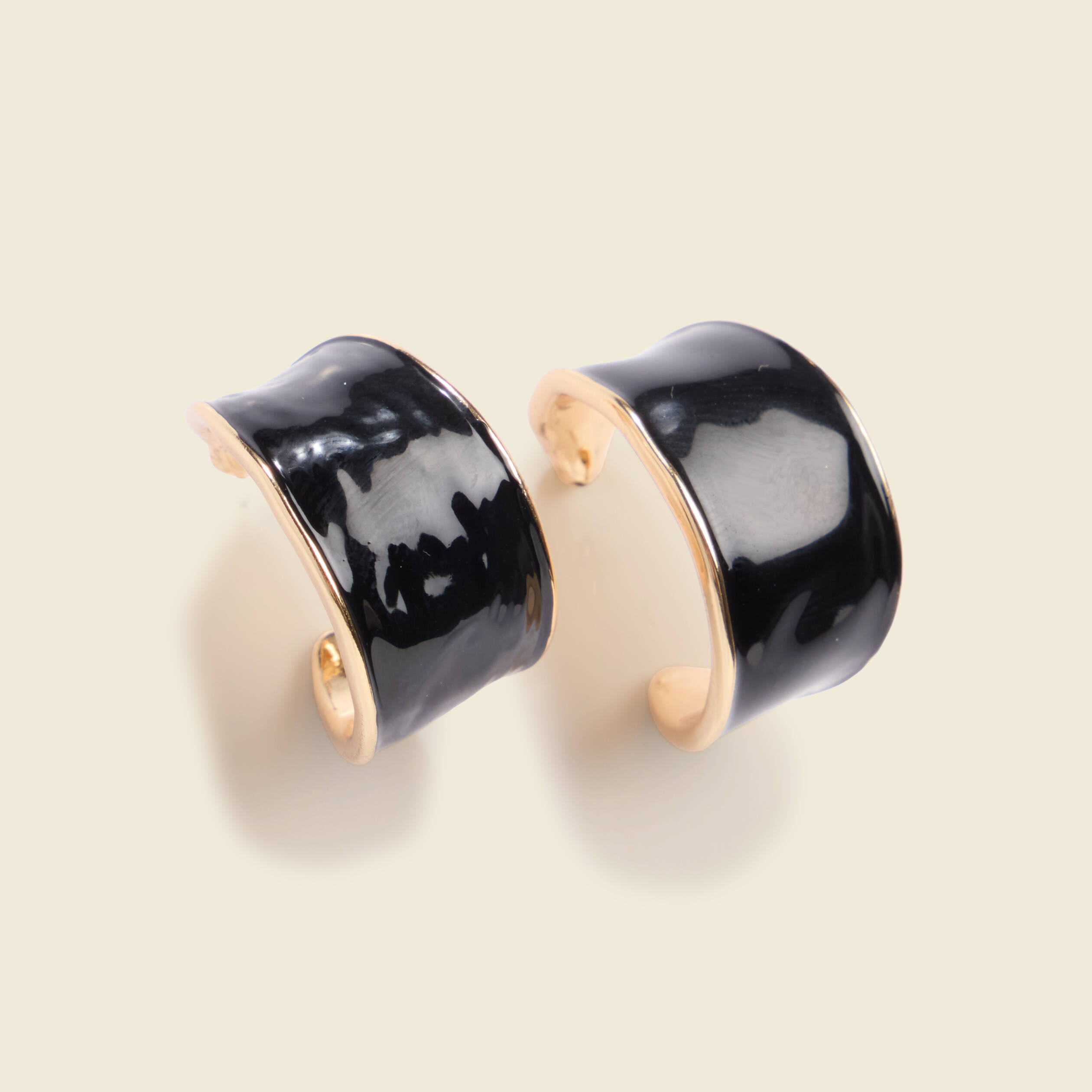 Boucles d'oreilles anneaux larges noir femme