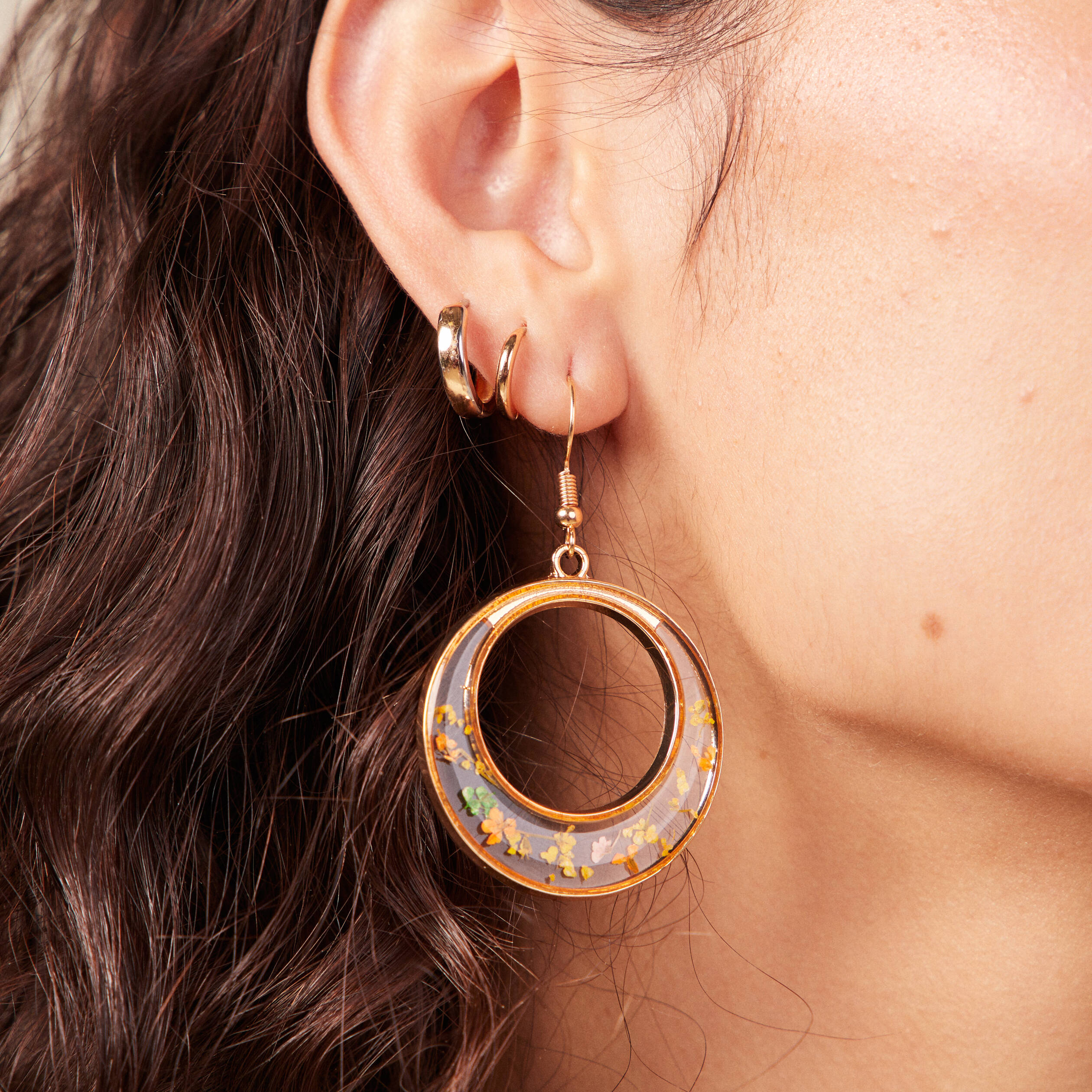 Boucles d'oreilles pendantes couleur or femme