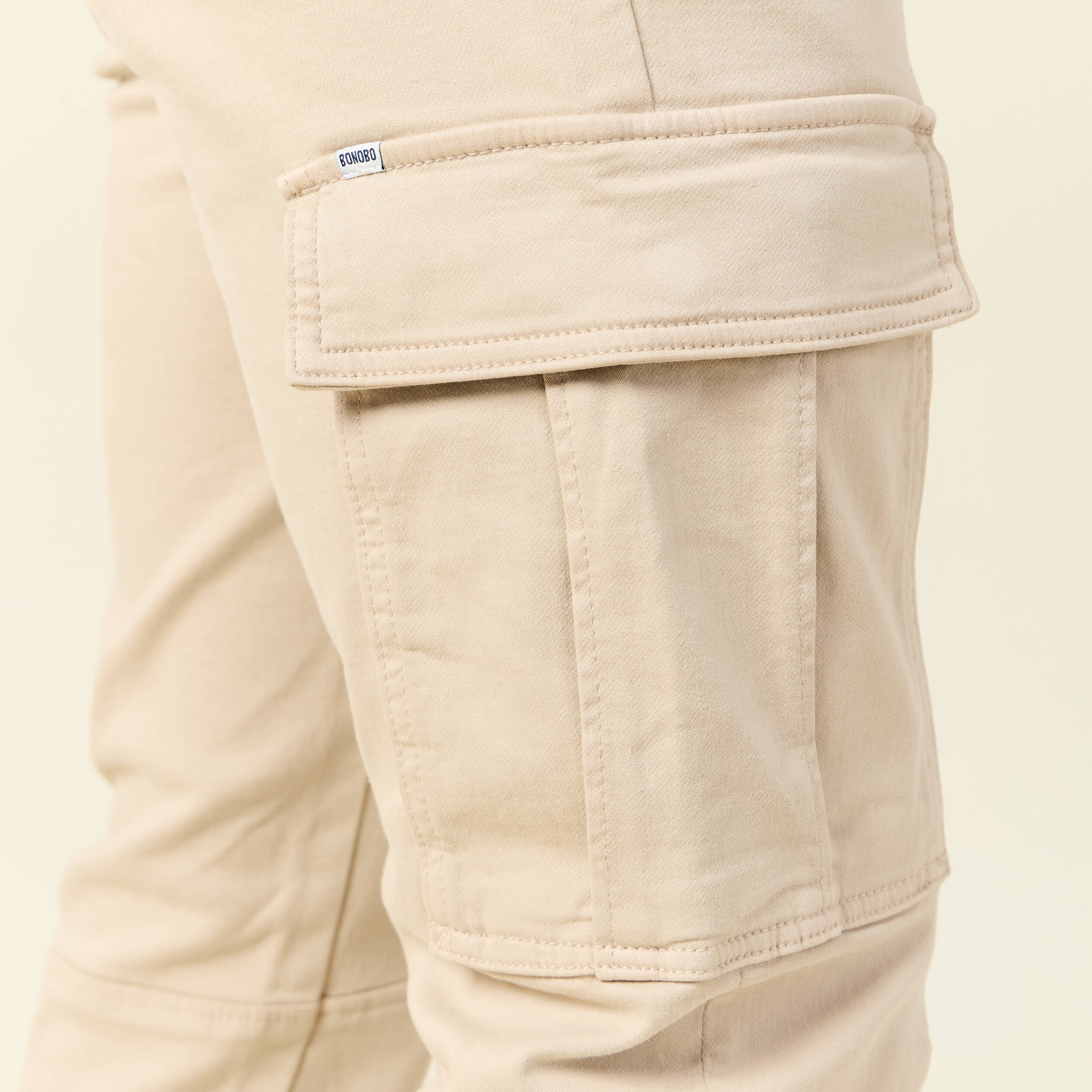 Pantalon battle bas resserr&eacute; beige homme